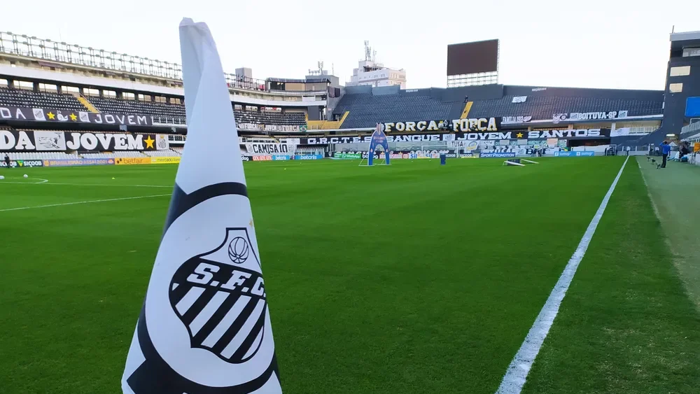 Bandeira do Santos na Vila Belmiro