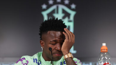 Vini Jr emocionado em coletiva