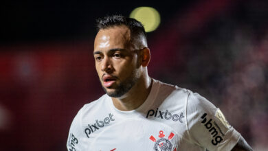 Maycon em ação pelo Corinthians
