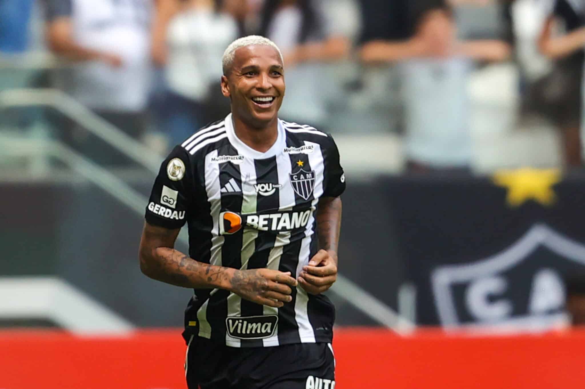 Deyverson, do Atlético-MG, na mira do Vitória