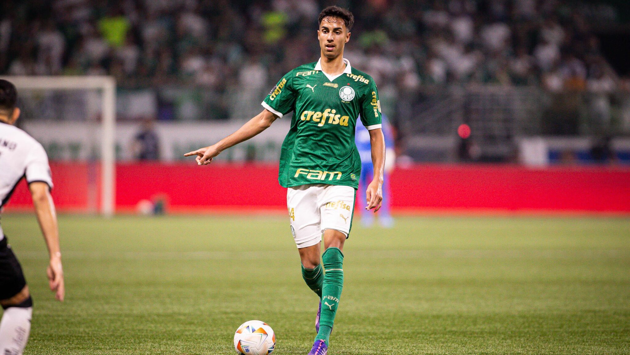 Vitor Reis protagonizou a maior venda do futebol brasileiro no ano - Victor Froes/Agência F8/Gazeta Press