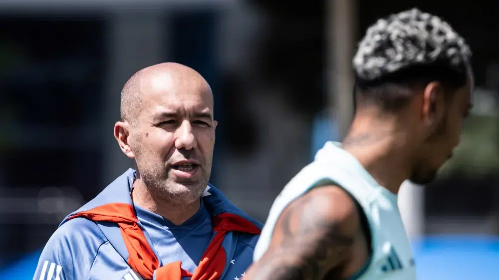 Leonardo Jardim e Matheus Pereira em treino do Cruzeiro