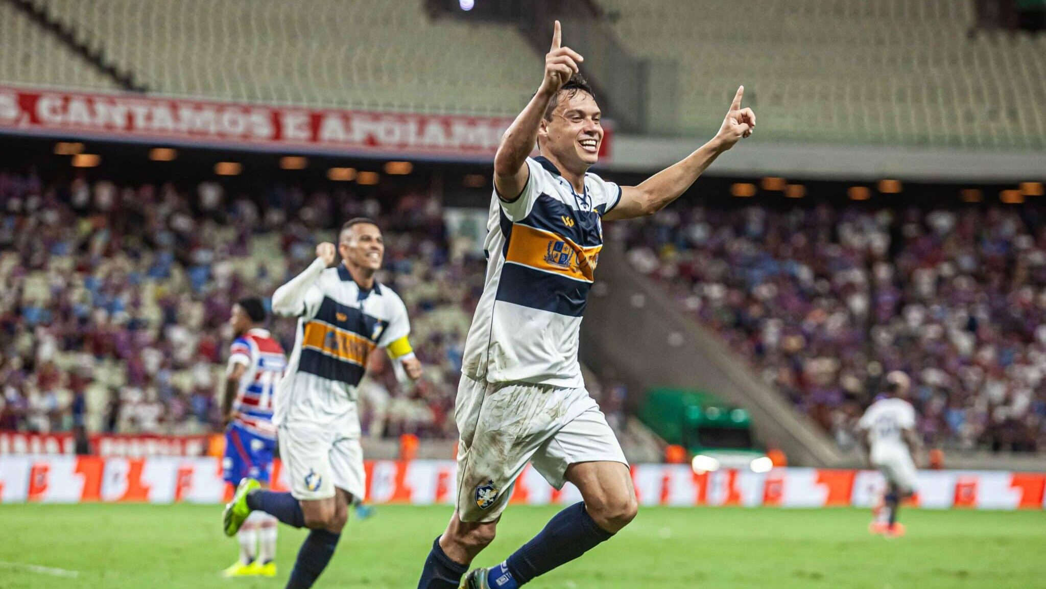 Mike, autor do gol do Retrô