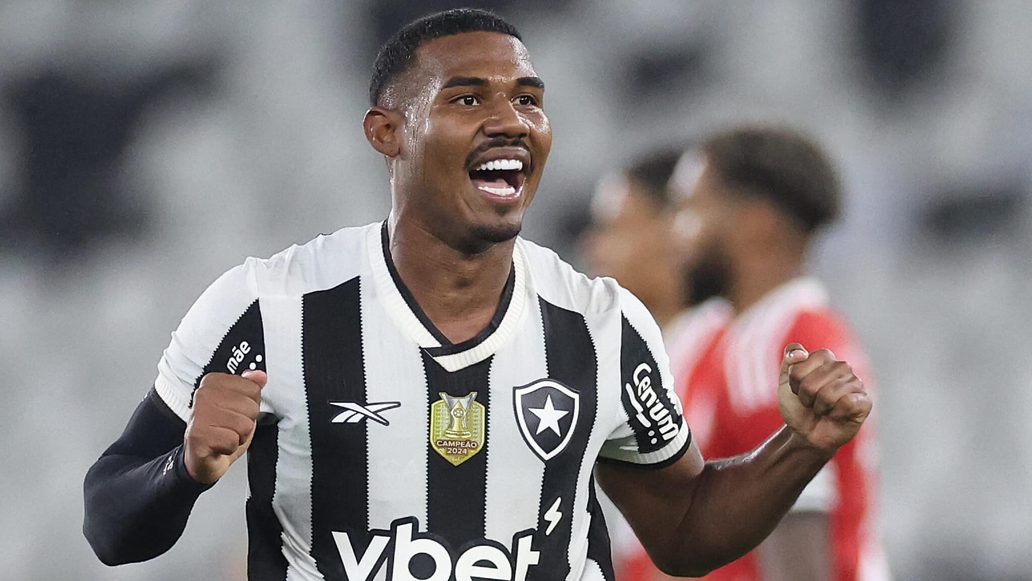 Cuiabano em ação pelo Botafogo