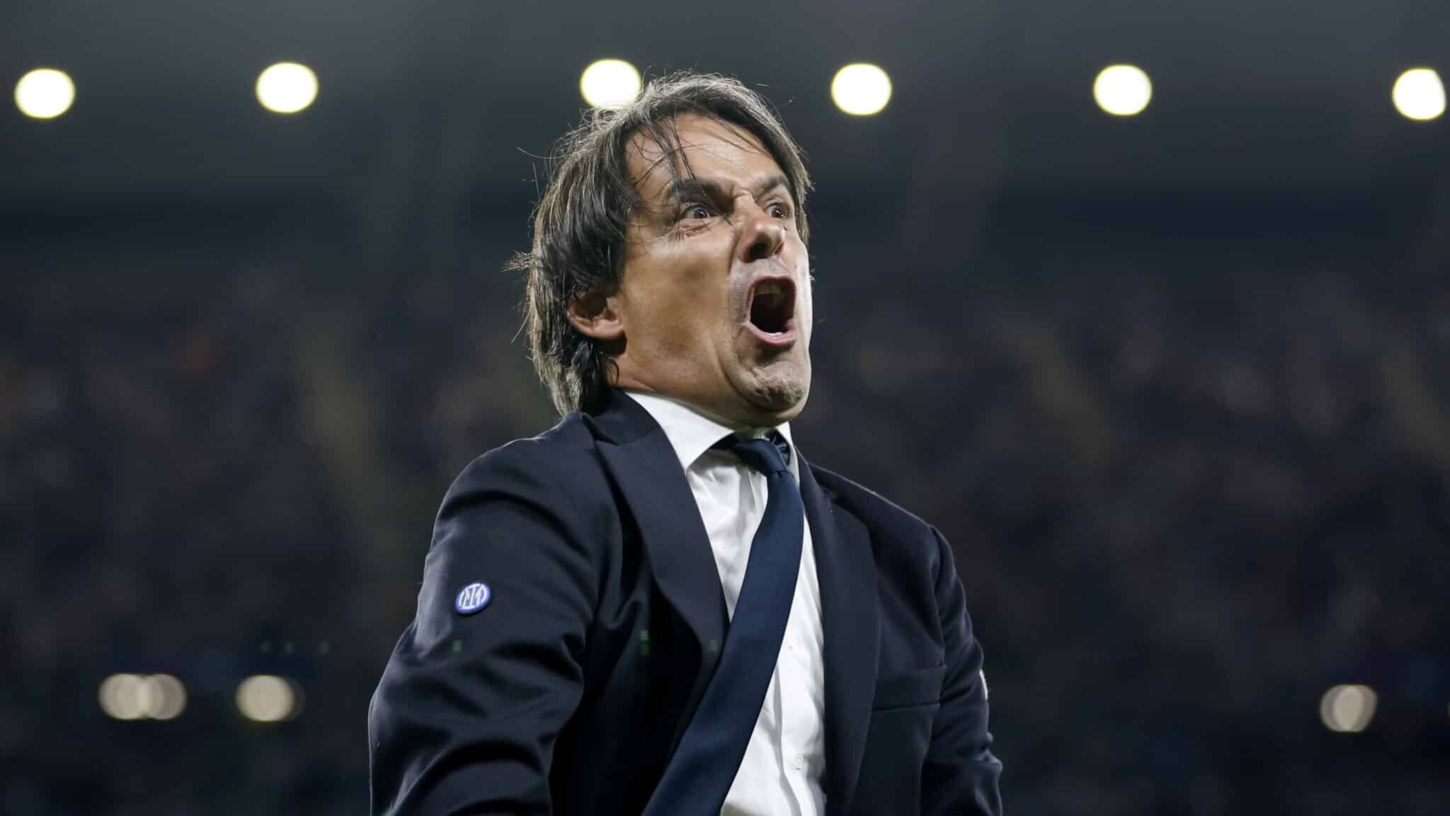 Simone Inzaghi, técnico da Inter de Milão, comemorando
