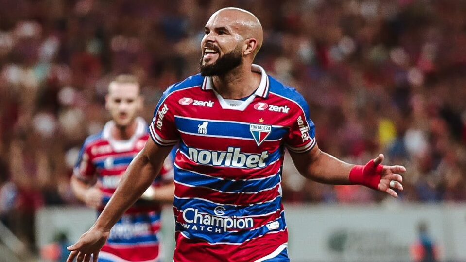 Zé Welison, volante do Fortaleza