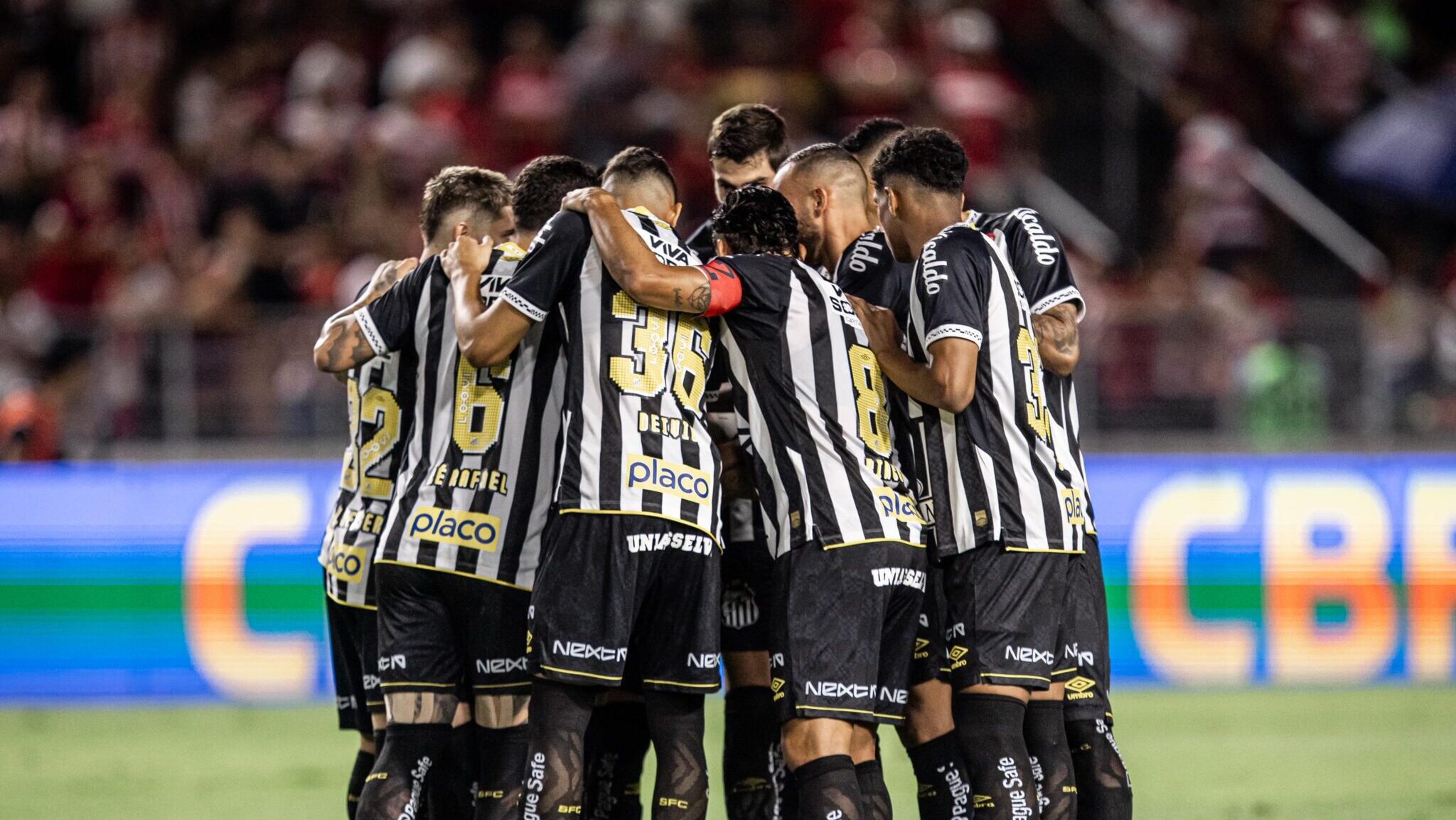 Jogadores do Santos contra o CRB pela Copa do Brasil