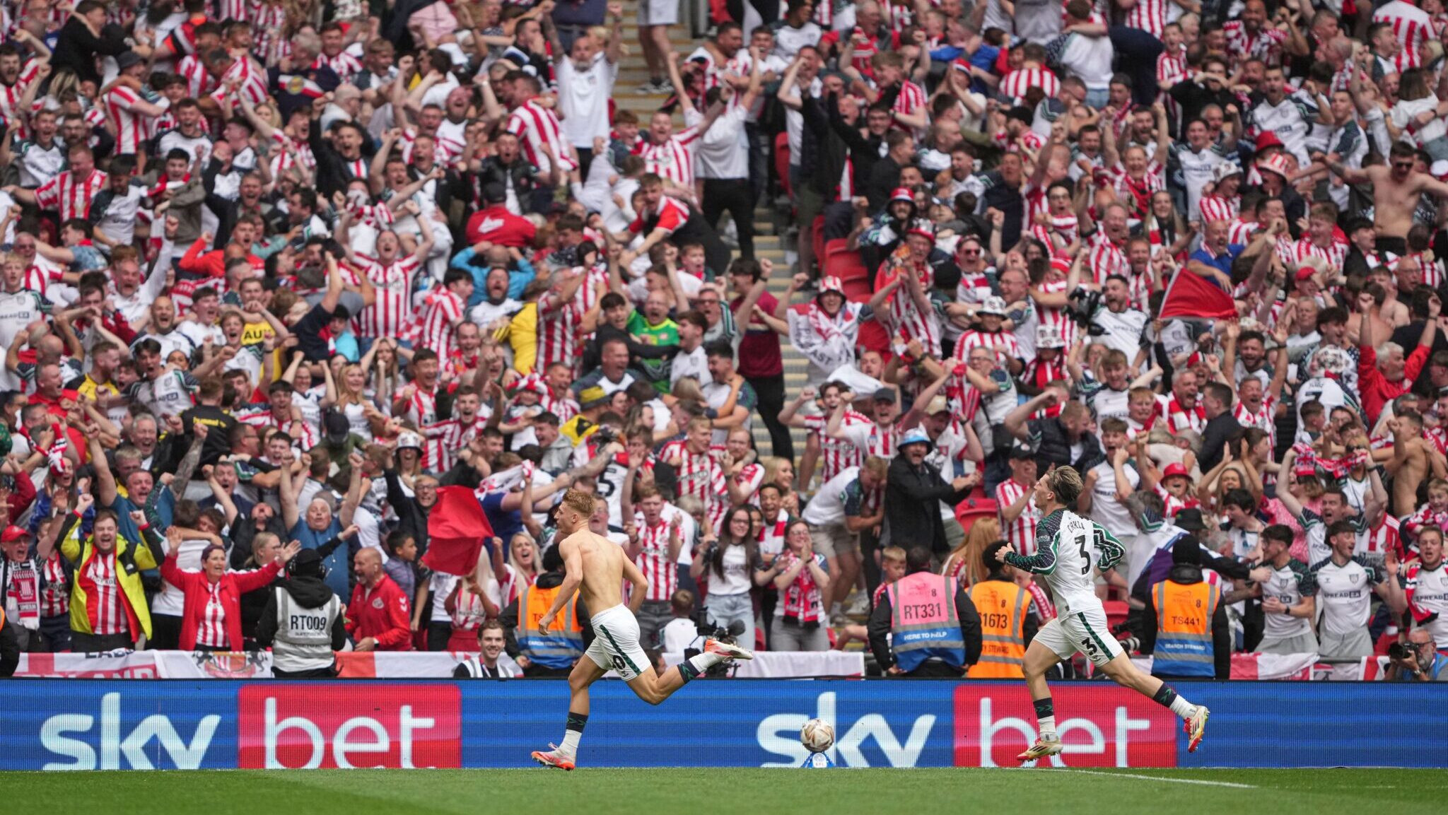 Sunderland conquista acesso à Premier League