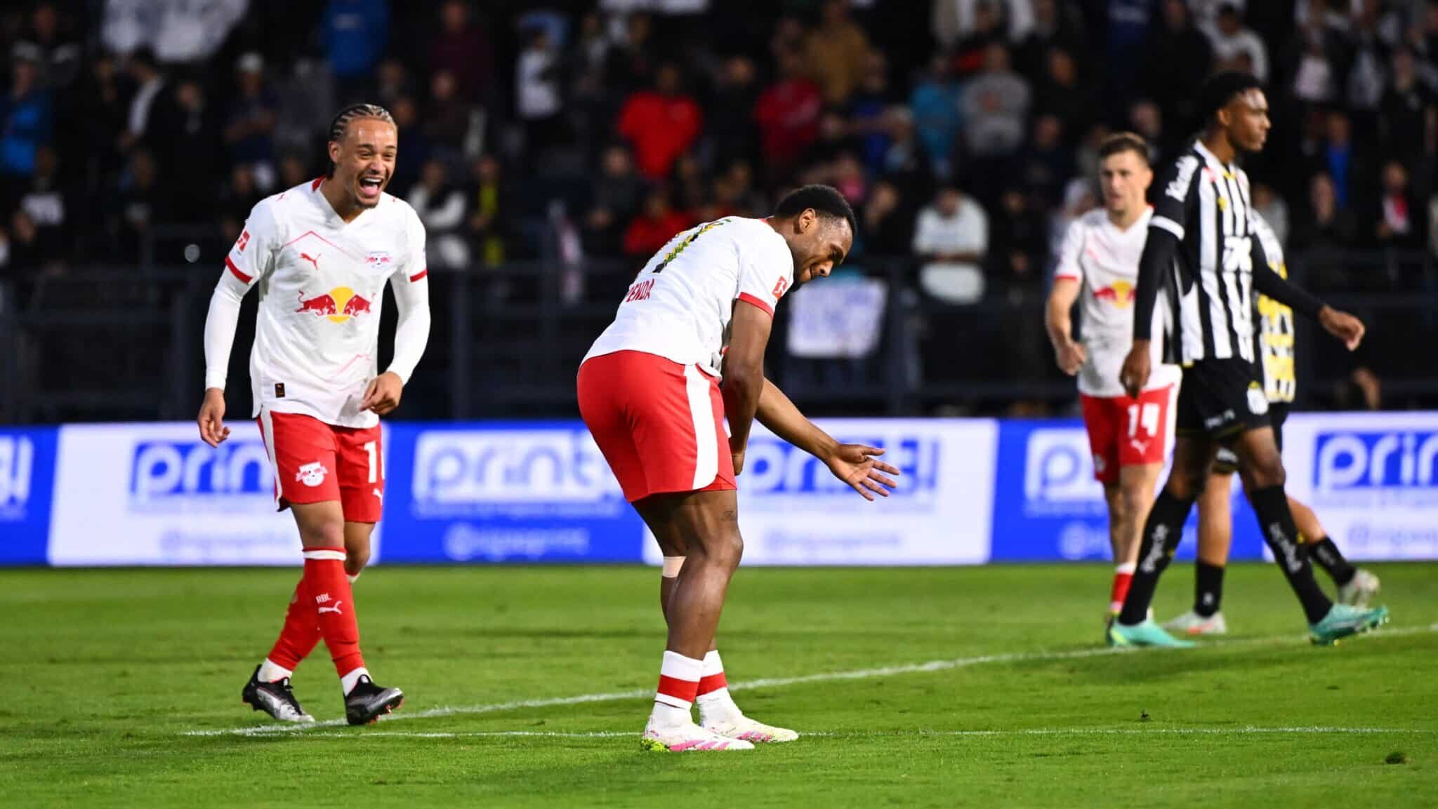 Openda na comemoração do segundo gol do RB Leipzig