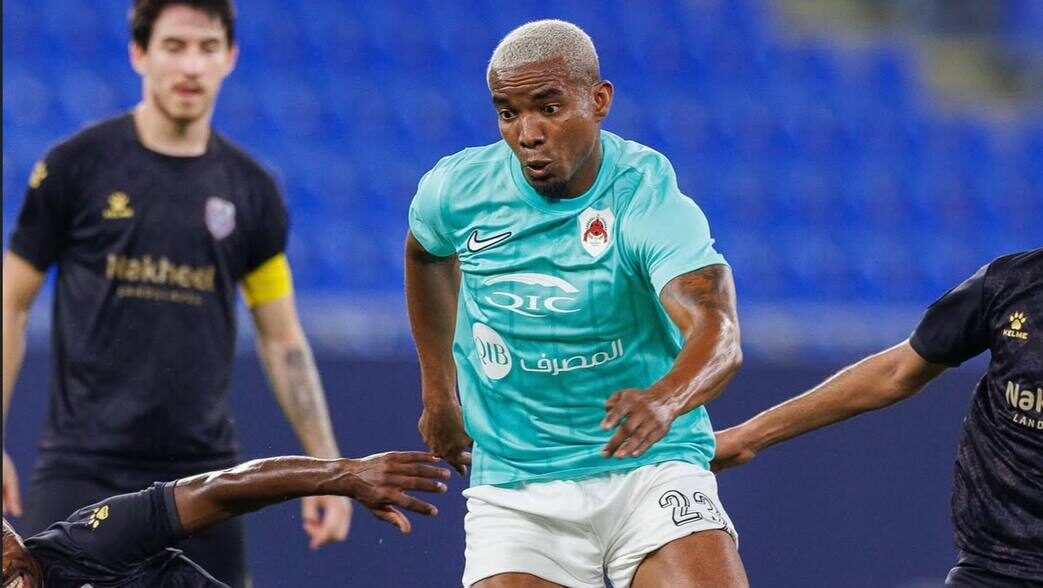 Thiago Mendes em ação pelo Al-Rayyan