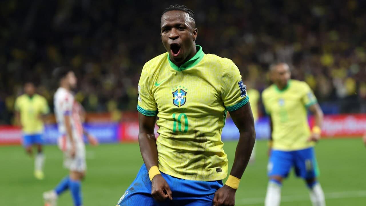 Vini Jr. na comemoração do seu gol pelo Brasil