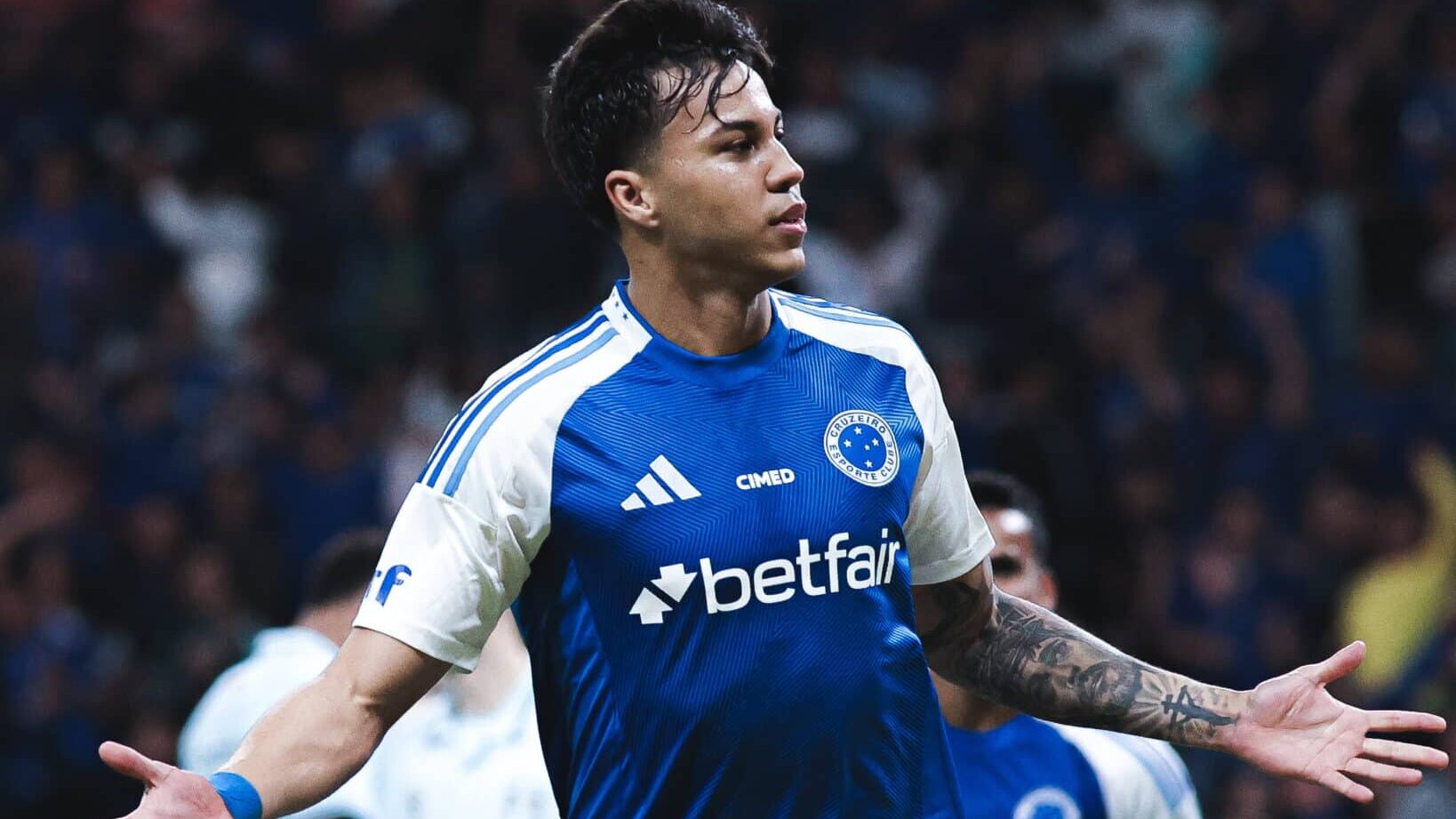 Kaio Jorge comemora gol