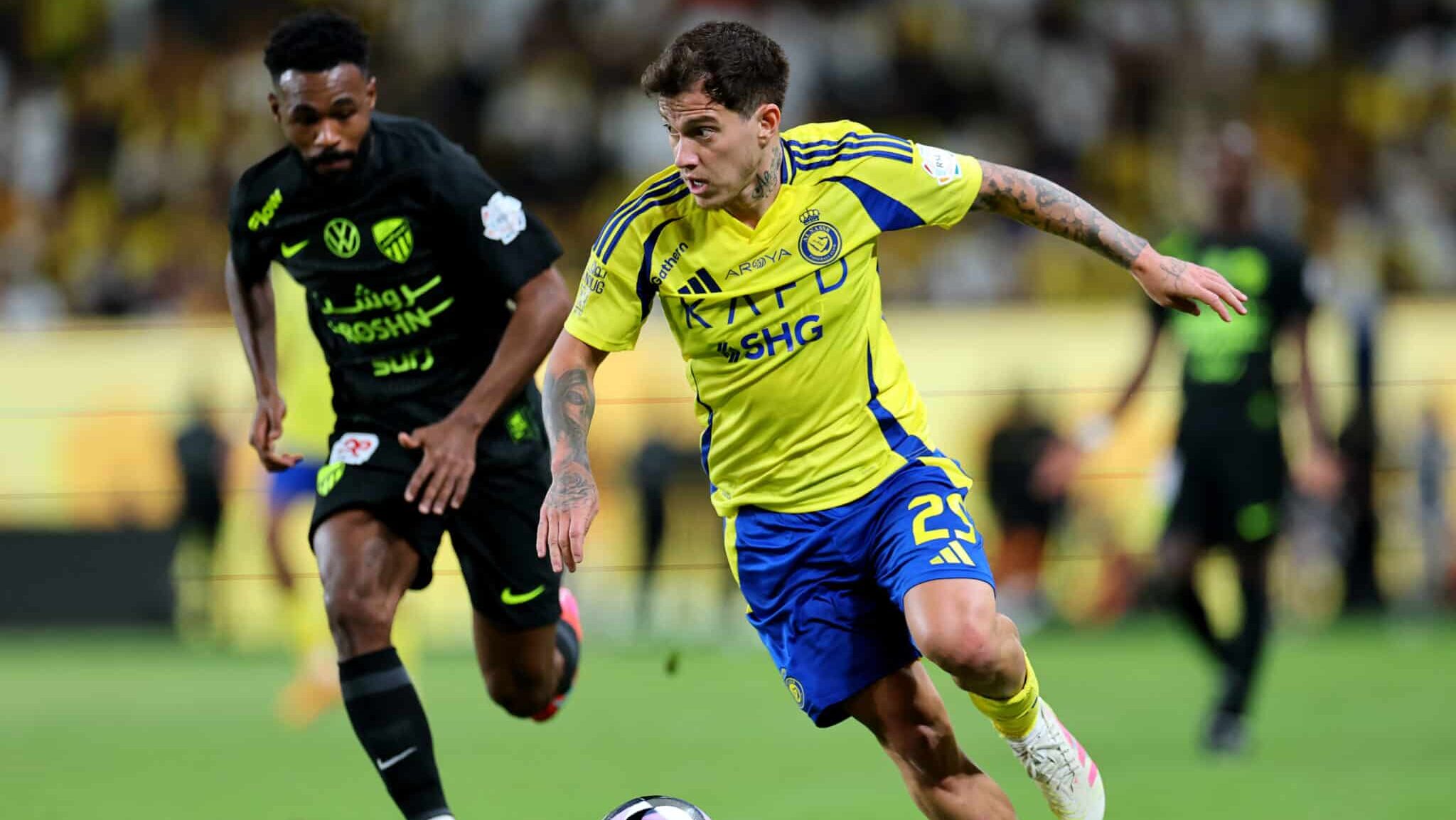 Otávio em ação pelo Al-Nassr - Abdullah Ahmed/Getty Images