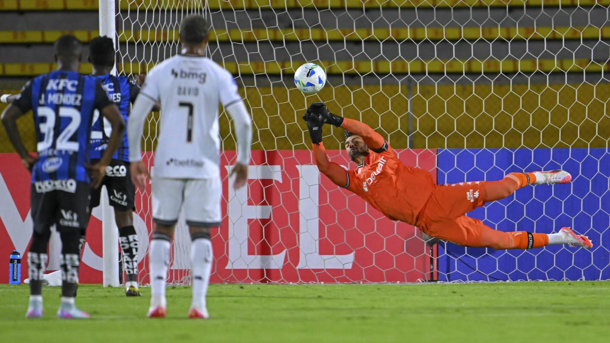 Vasco foi goleado para o Independiente del Valle pela Copa Sul-Americana - RODRIGO BUENDIA/AFP via Getty Images