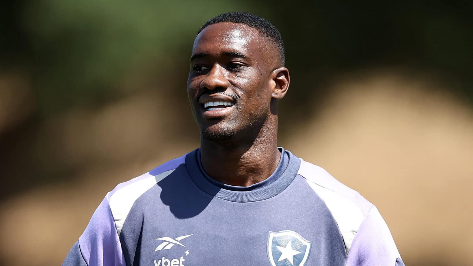 Bastos em treino do Botafogo