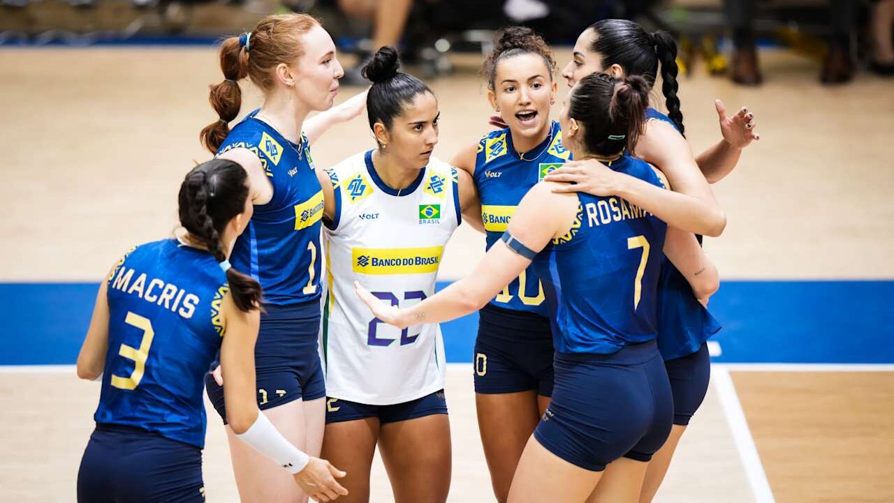 Seleção brasileira feminina de vôlei em ação pela Liga das Nações de Vôlei - Divulgação / FIVB