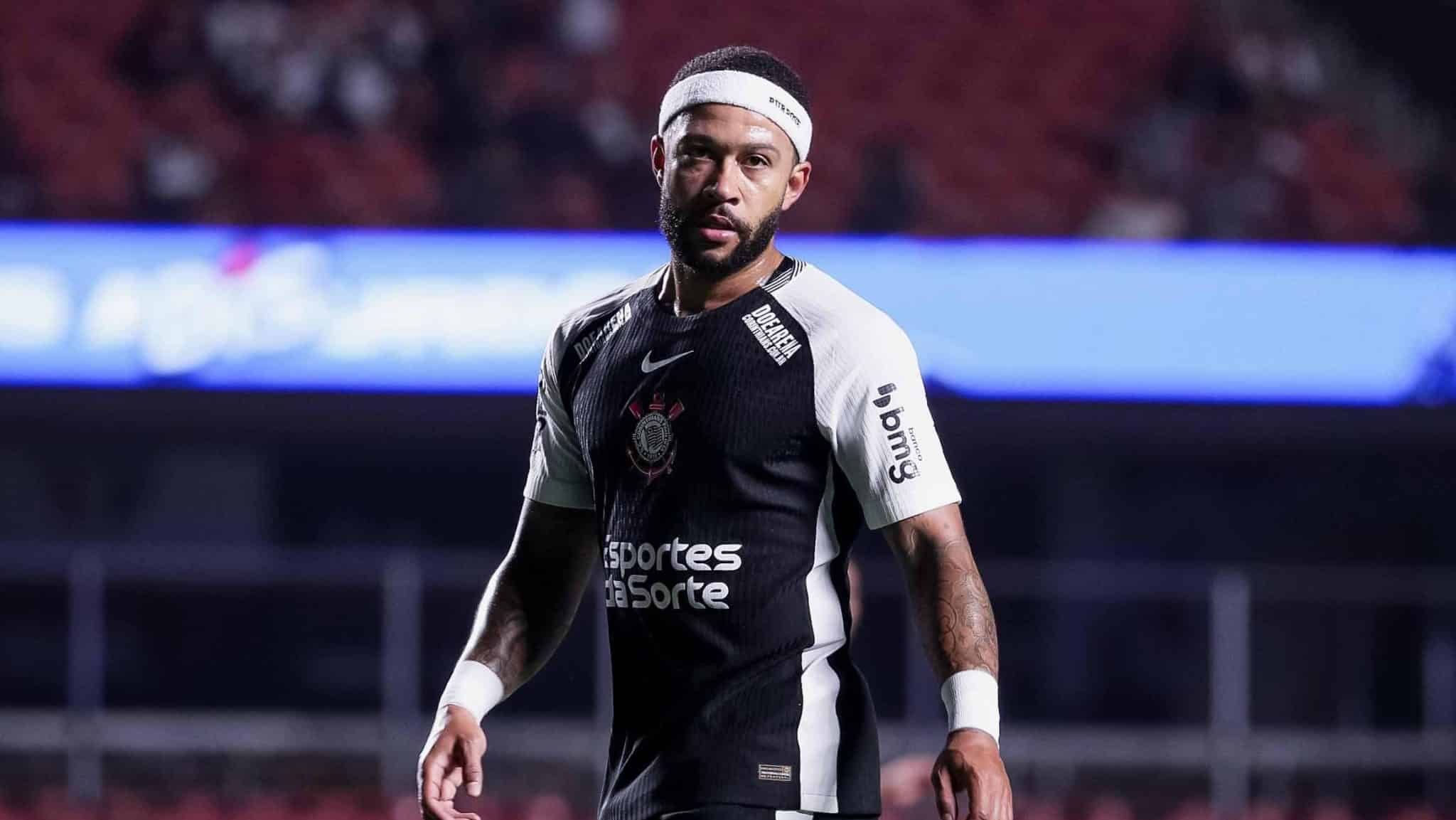 Memphis Depay pelo Corinthians