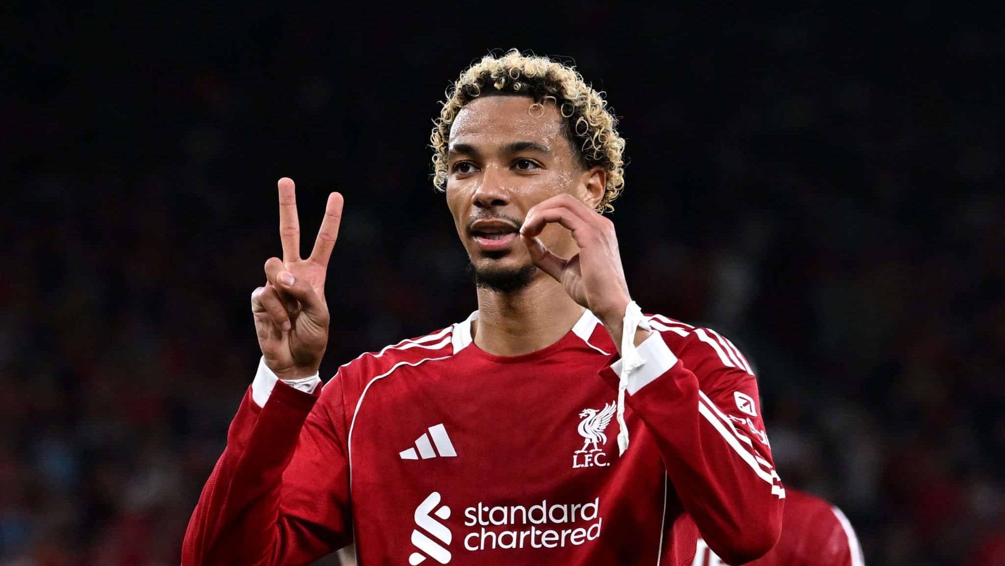 Ekitike comemorando gol pelo Liverpool