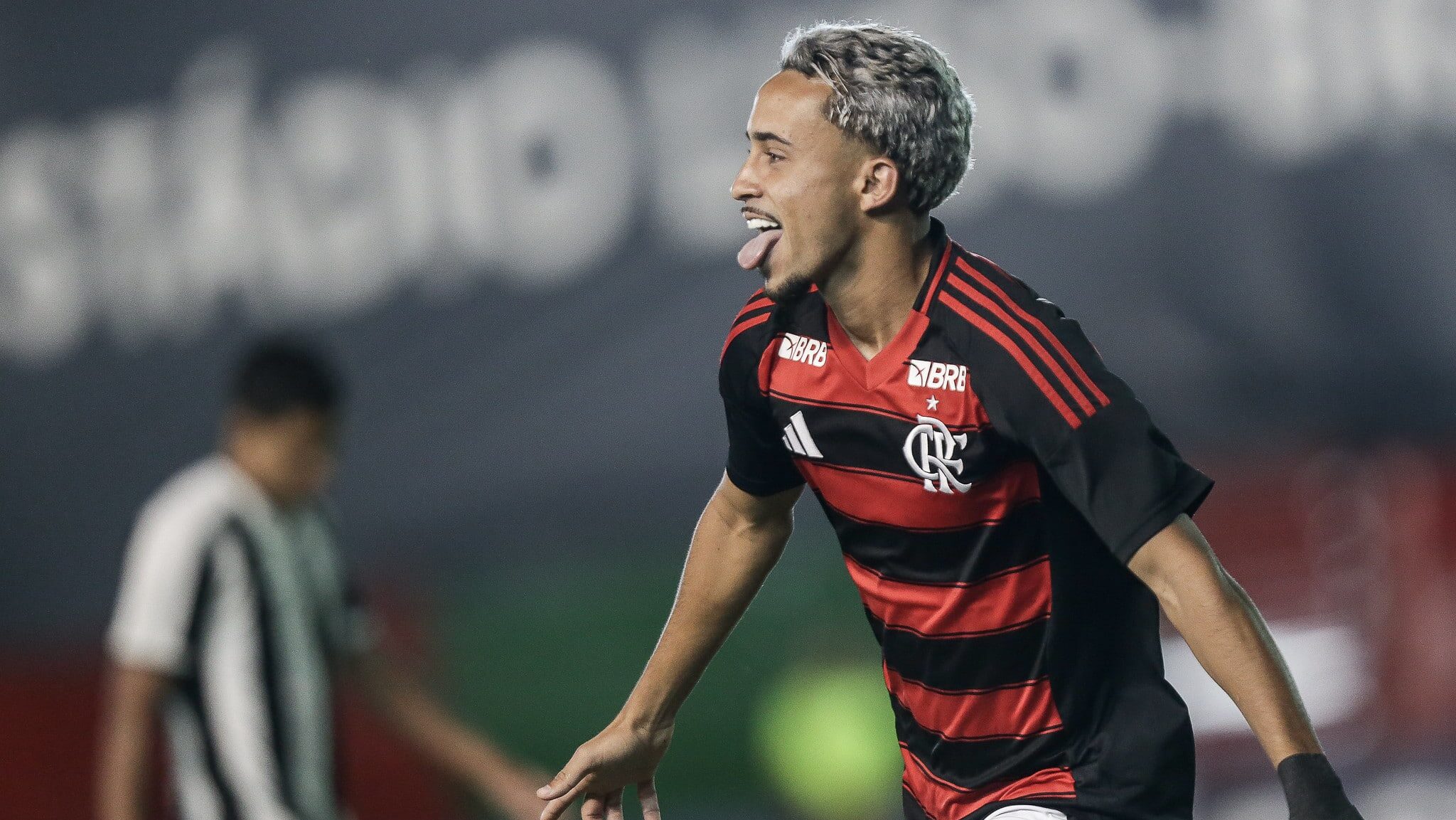 Matheus Gonçalves pode estar de saída do Flamengo - Gilvan de Souza/Flamengo