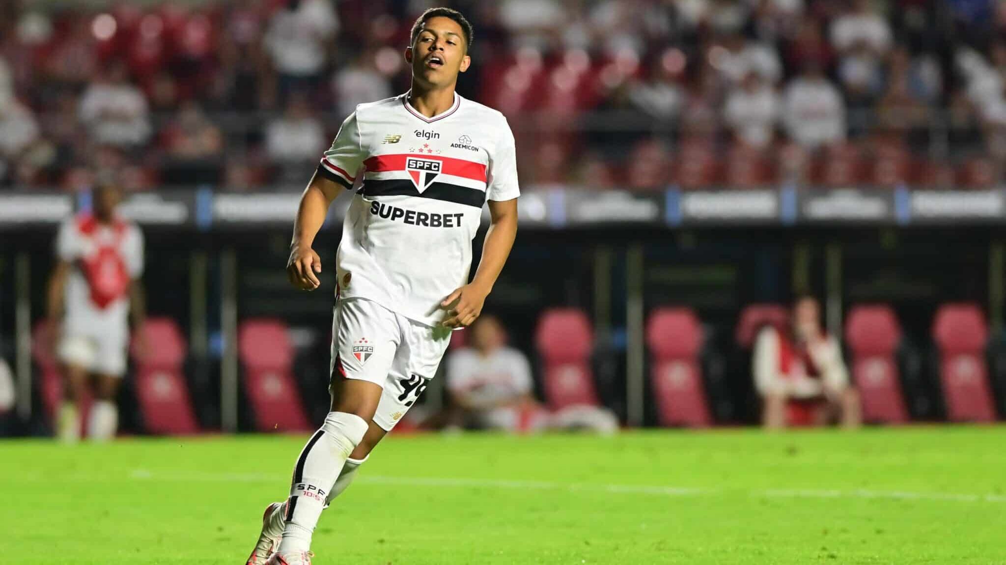 Ryan Francisco será submetido à lesão no joelho esquerdo - Eduardo Carmim/Photo Premium/Gazeta Press