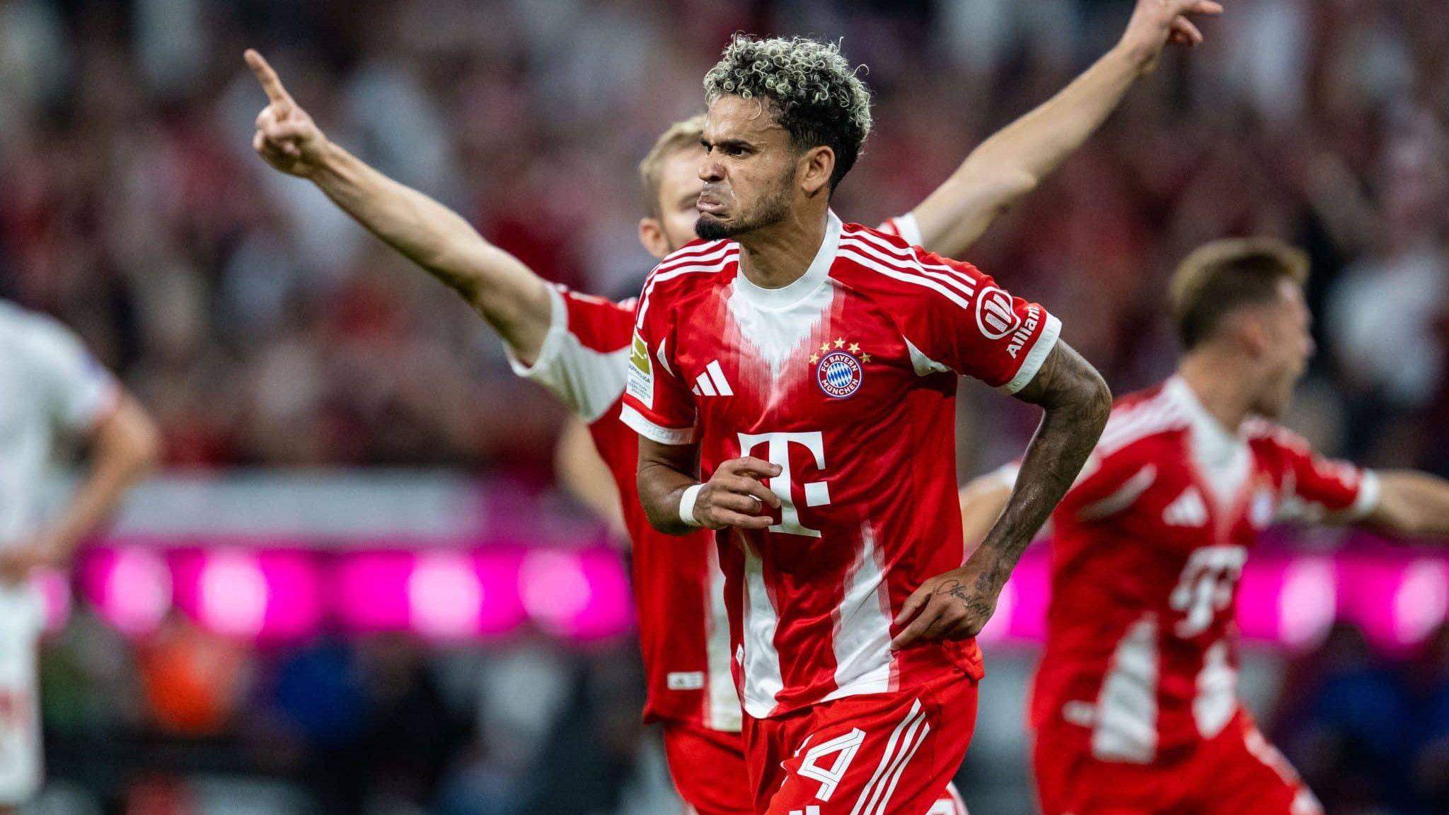 Luis Díaz foi a grande contratação da Bundesliga nesta janela de transferências