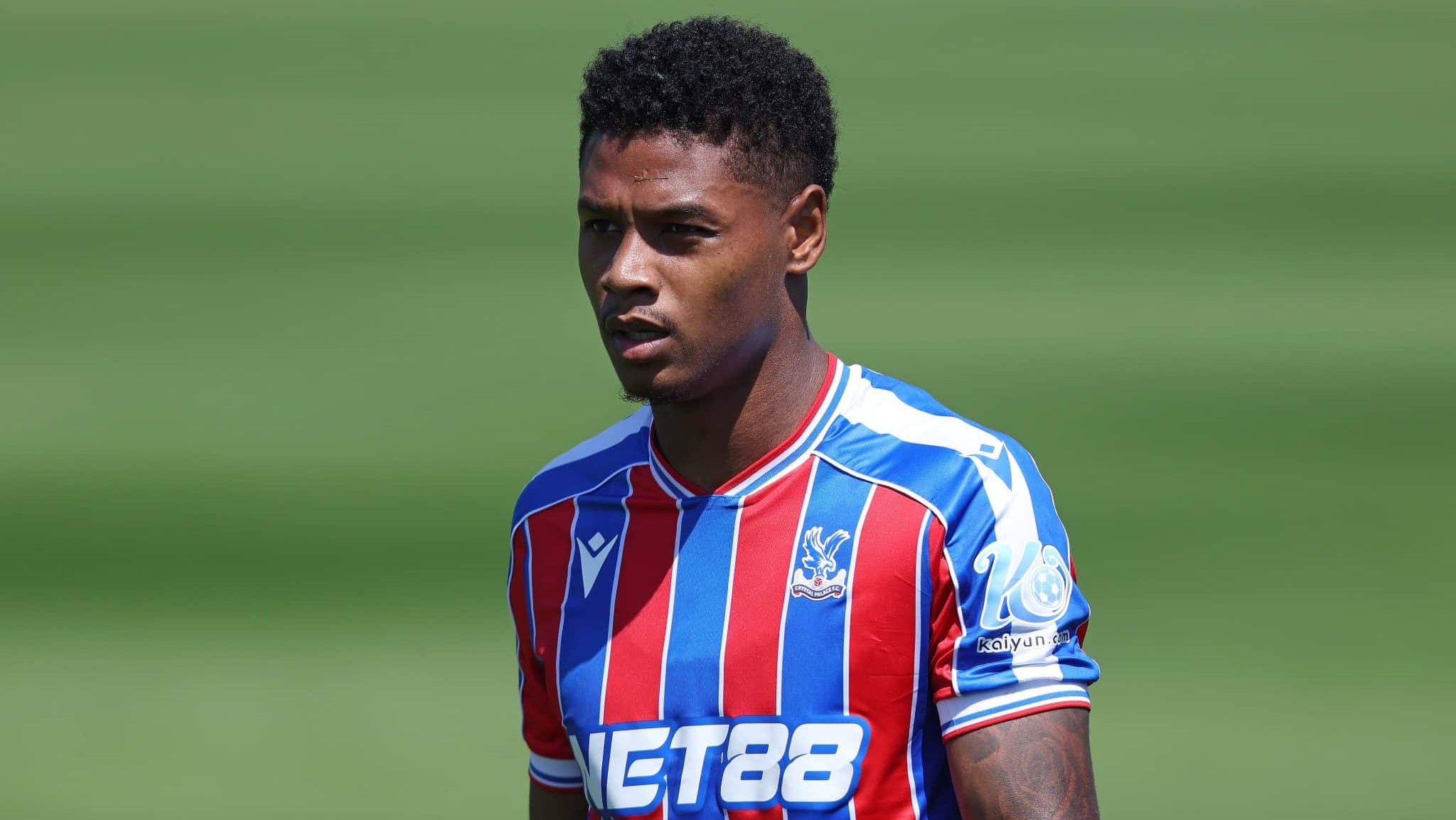 Matheus França em ação pelo Crystal Palace - Crystal Pix/MB Media/Getty Images