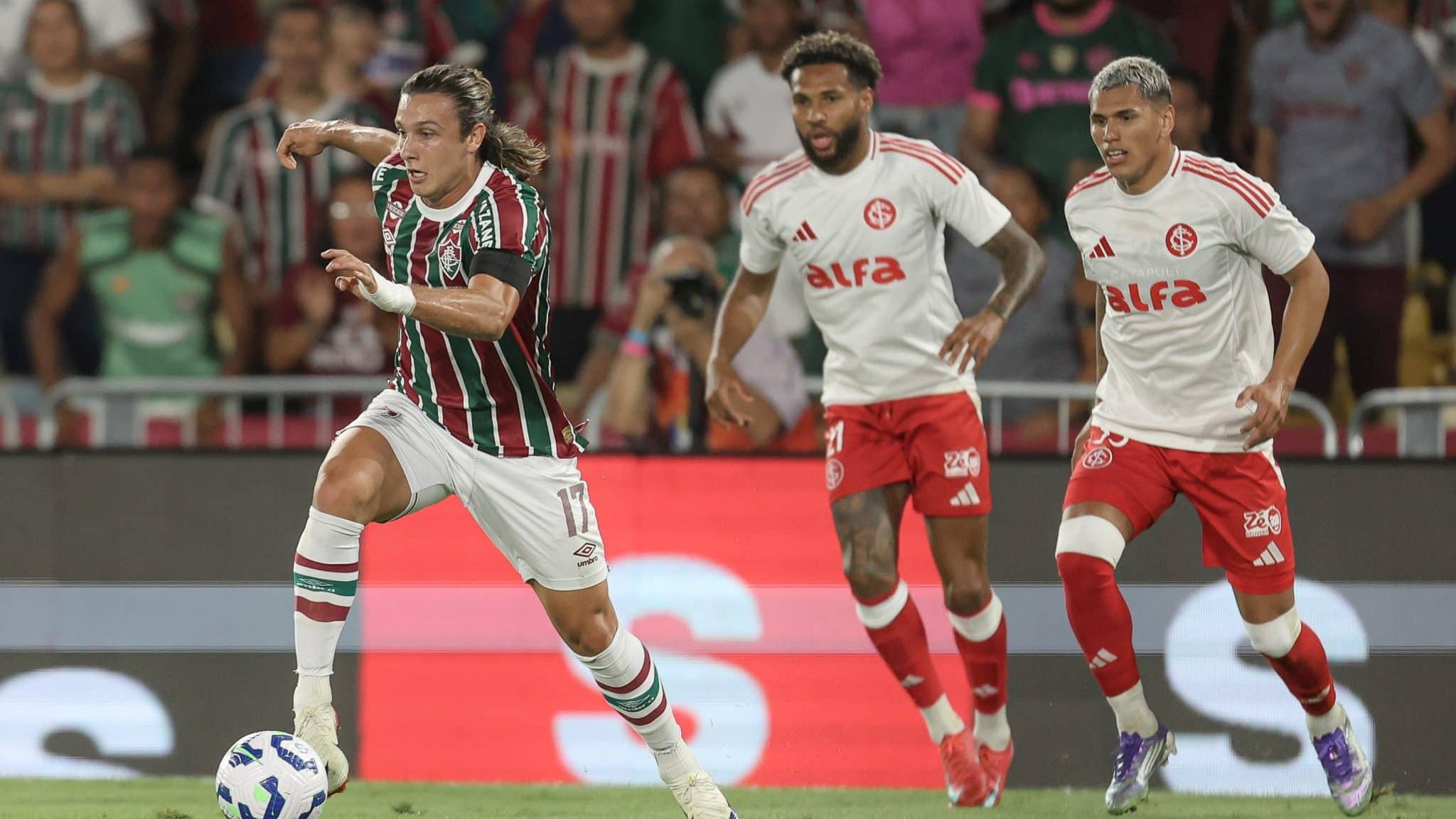 Canobbio pelo Fluminense contra o Internacional