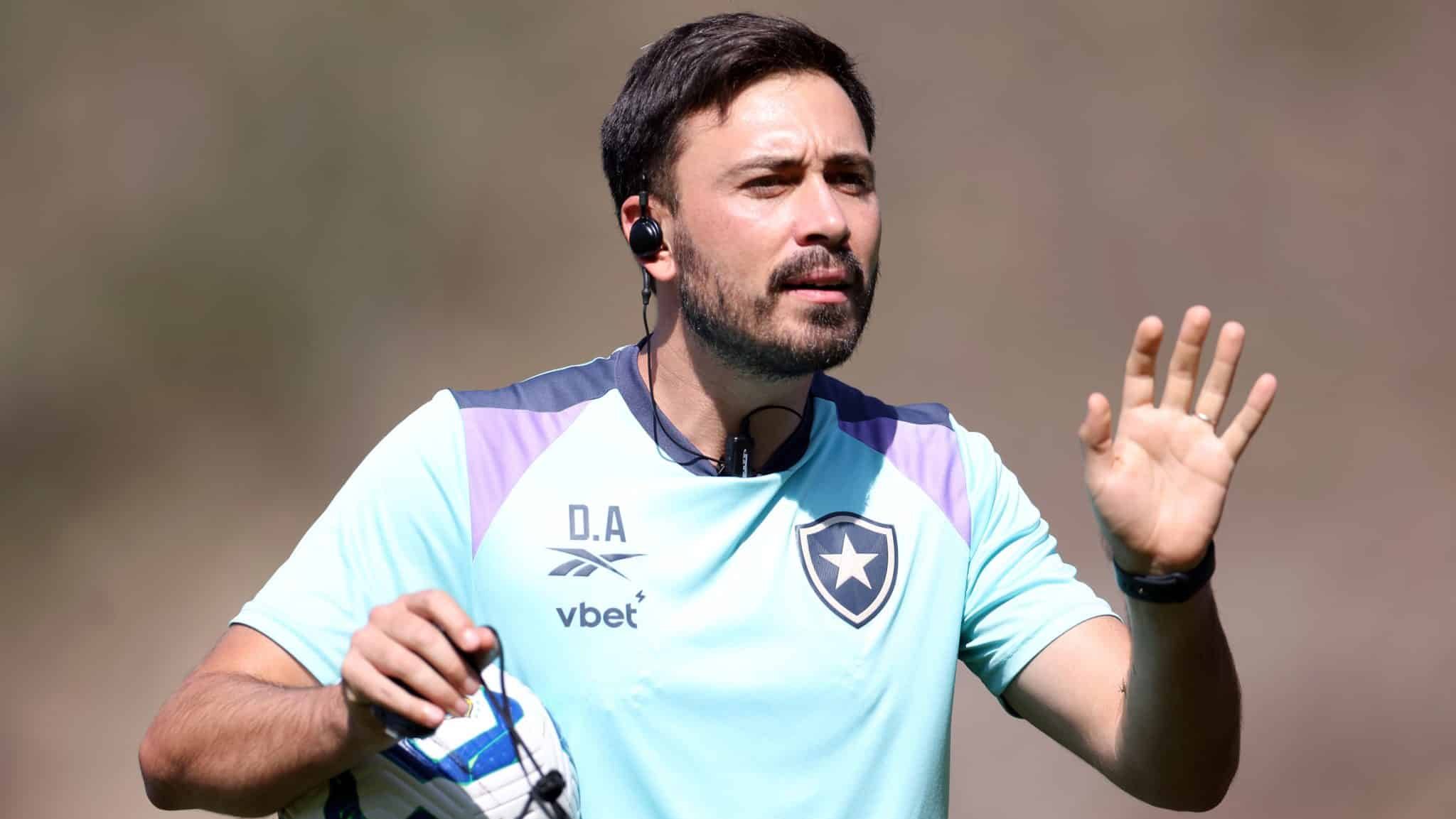 Davide Ancelotti pelo Botafogo