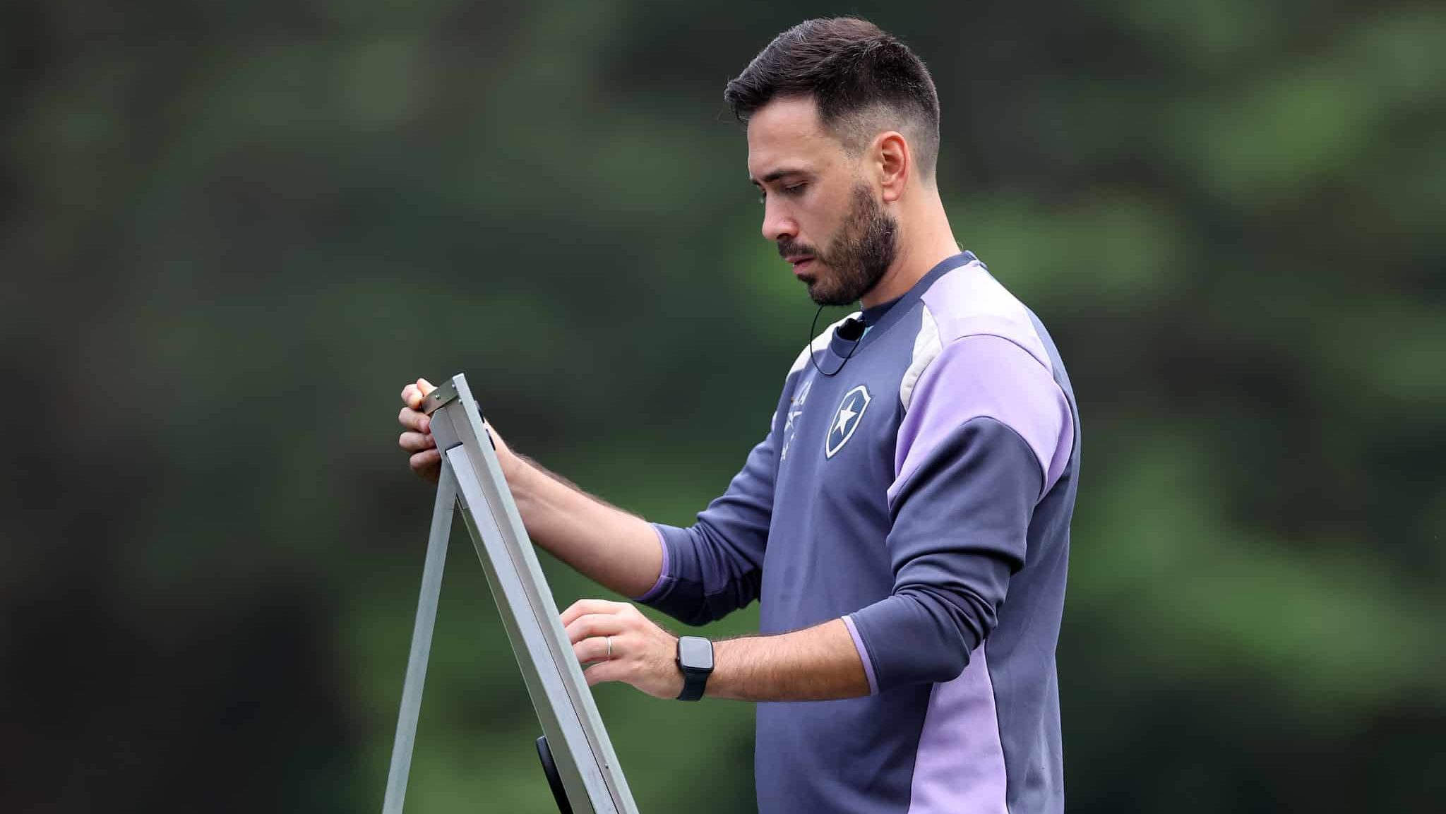 Davide Ancelotti é o treinador do Botafogo - Vitor Silva / Botafogo