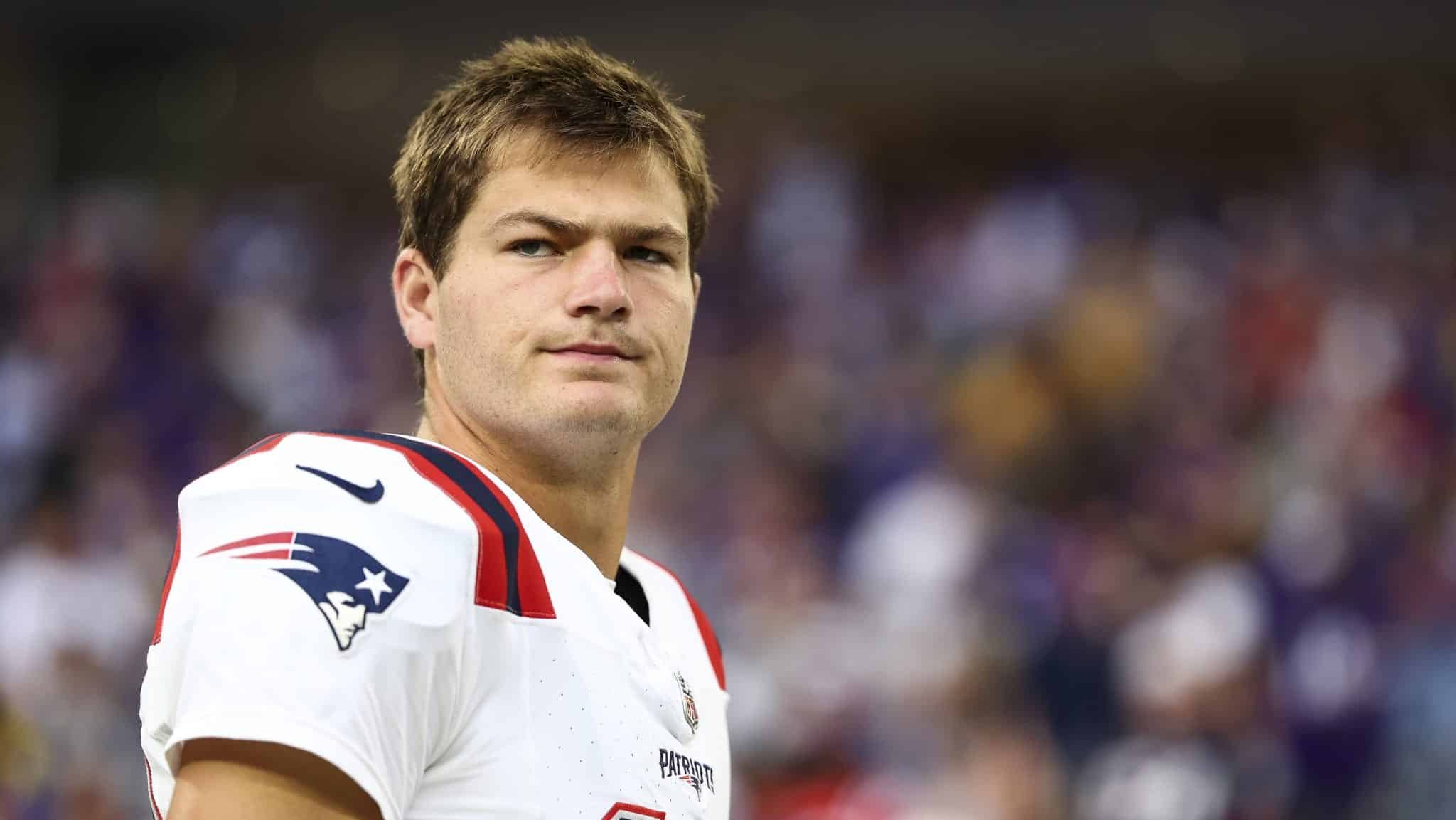 Drake Maye pelo New England Patriots