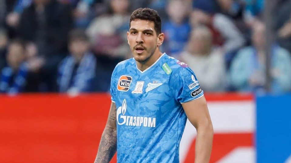 Nino em ação pelo Zenit