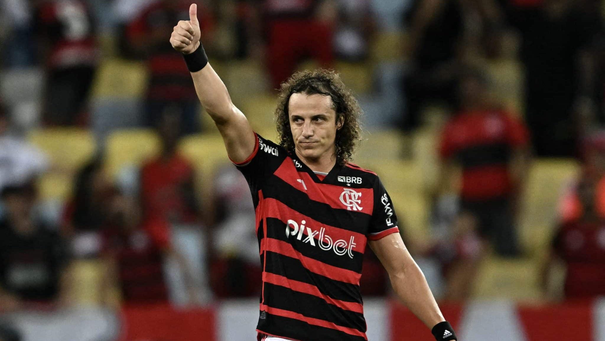 David Luiz em ação pelo Flamengo - MAURO PIMENTEL/AFP via Getty Images