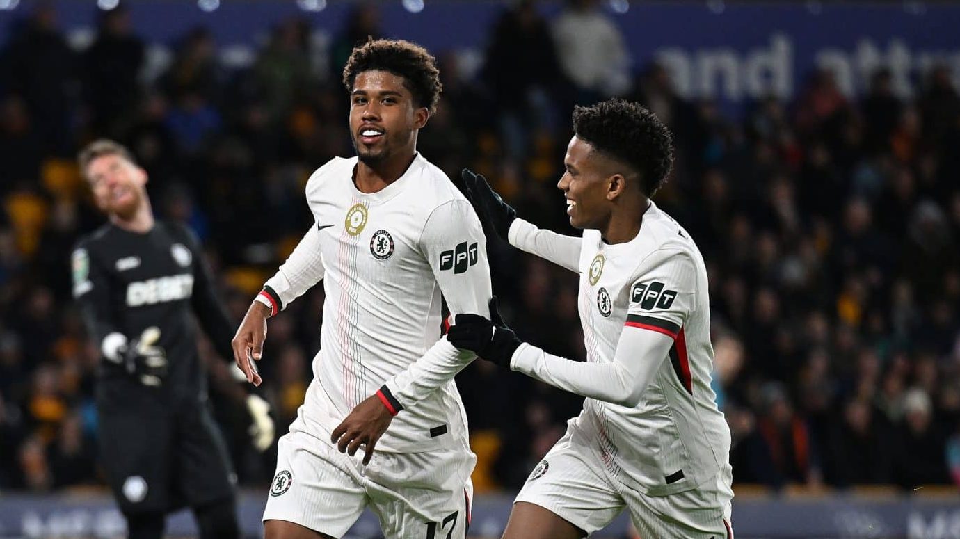 Andrey Santos e Estêvão marcaram na vitória do Chelsea.