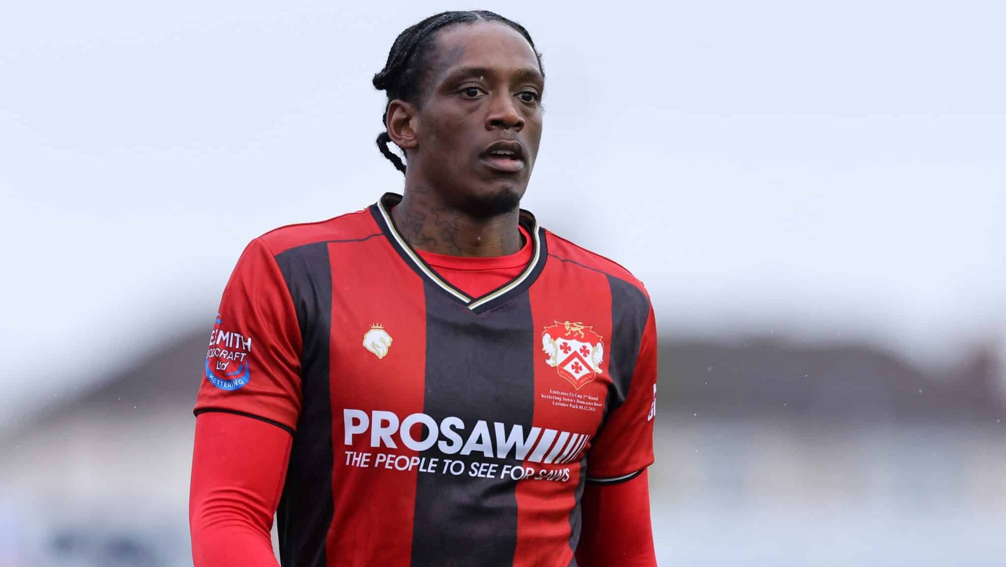 Nile Ranger em ação pelo Kettering Town / Catherine Ivill - AMA/Getty Images