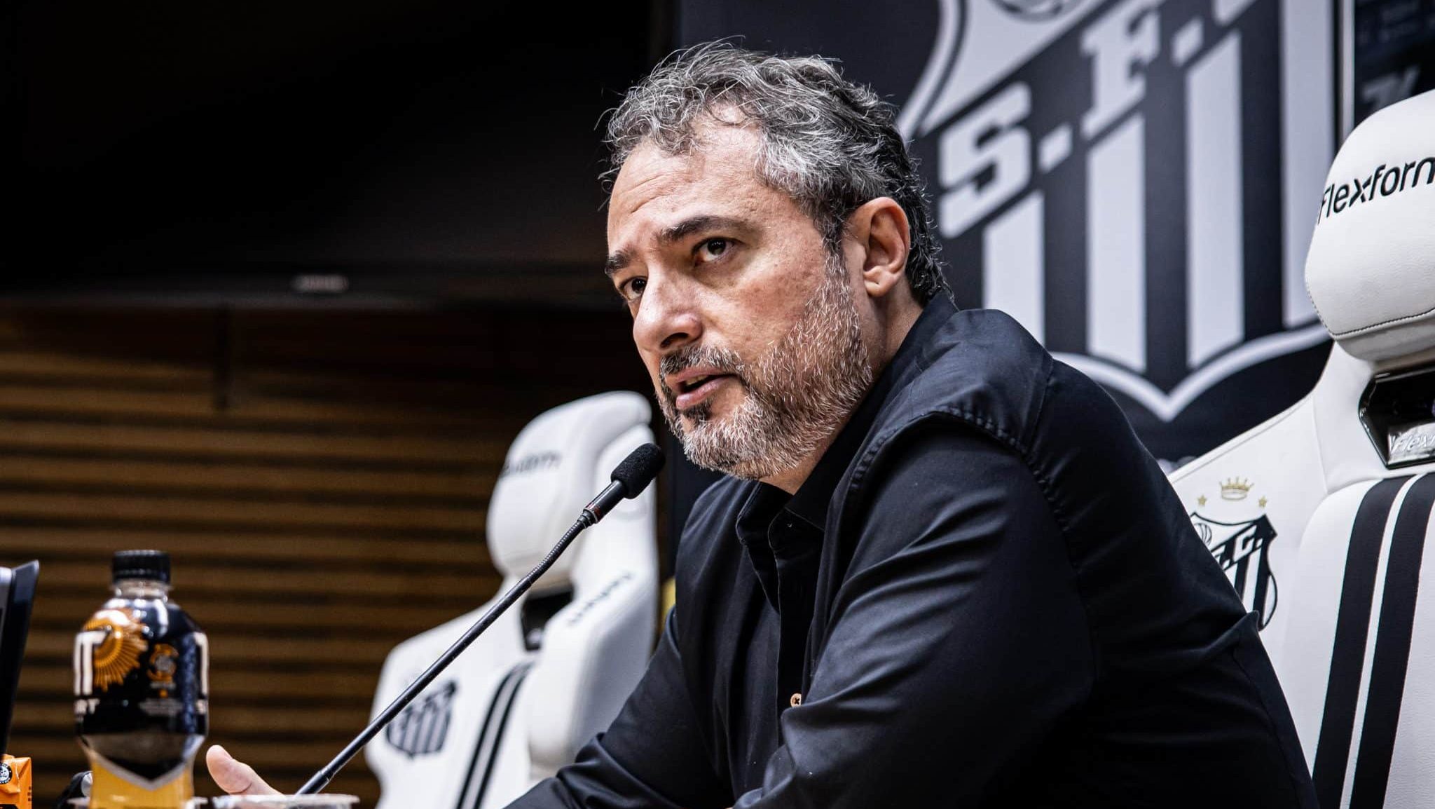 Alexandre Mattos, diretor executivo de futebol do Santos