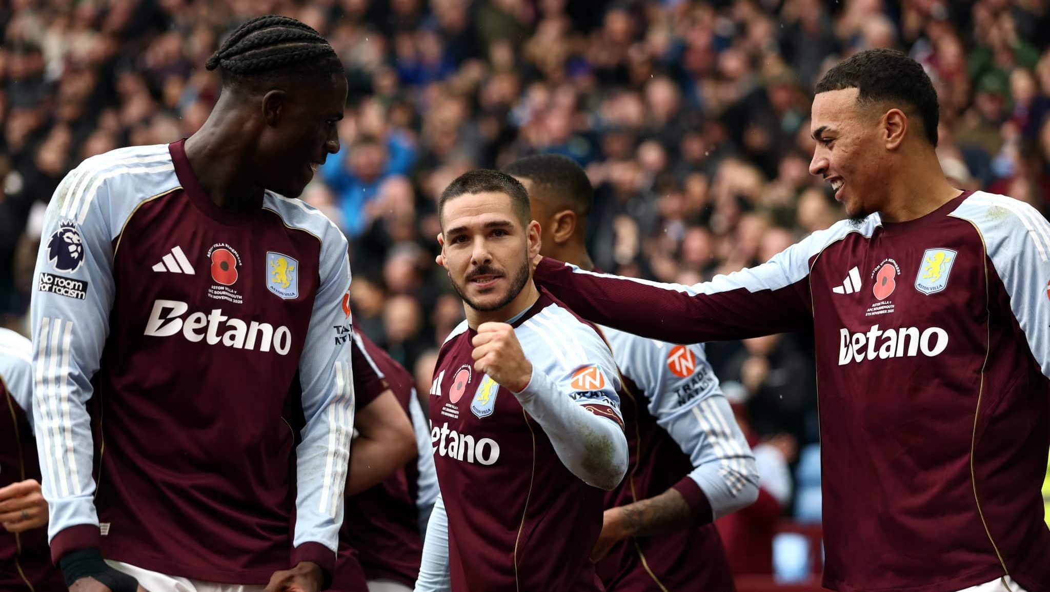 Emiliano Buendía na comemoração do gol pelo Aston Villa