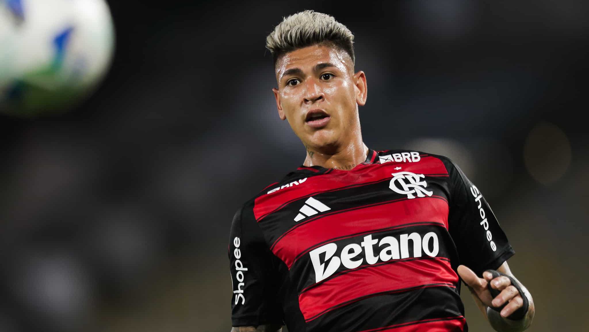 Carrascal, do Flamengo, foi convocado para a seleção da Colômbia - Gilvan de Souza / Flamengo