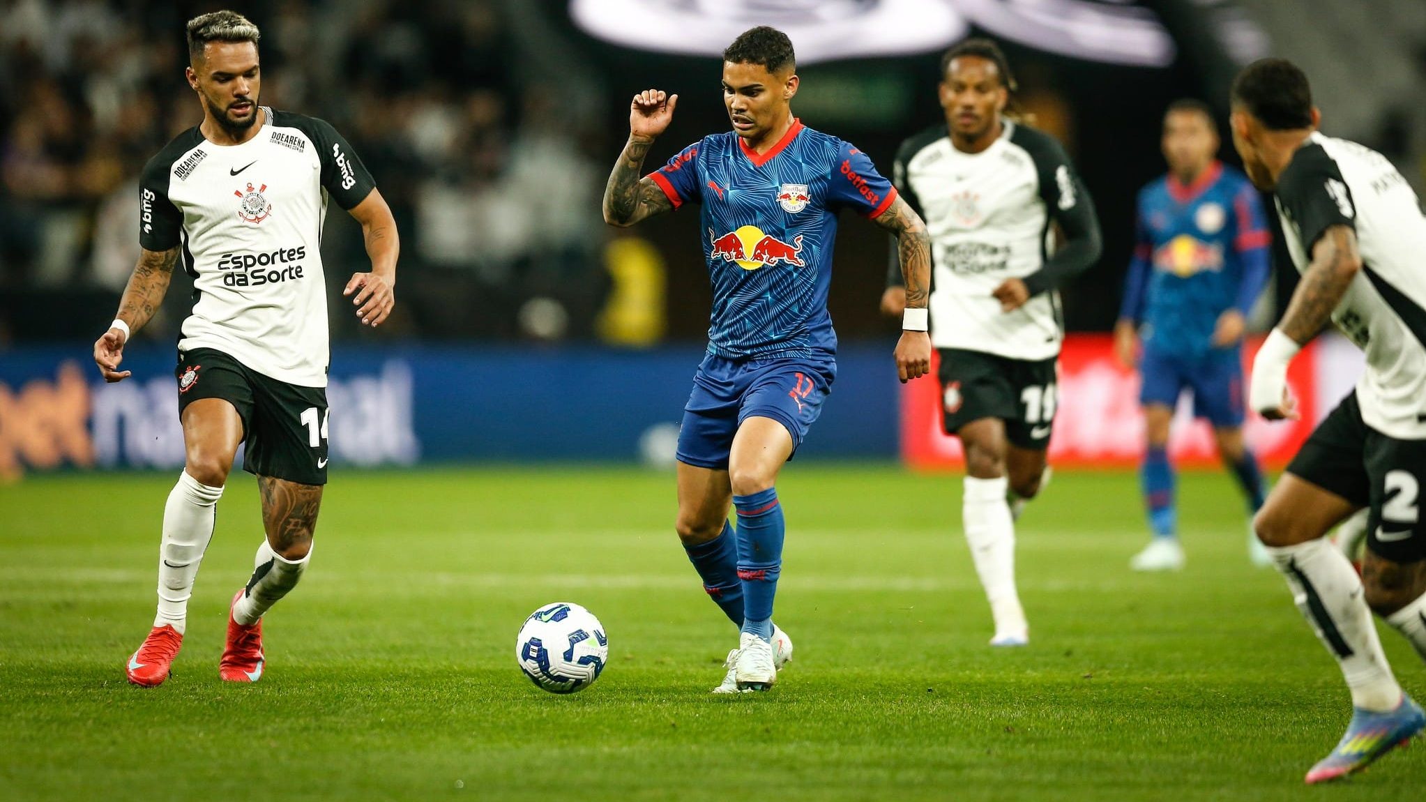 Corinthians x RB Bragantino, pelo primeiro turno do Brasileirão 2025