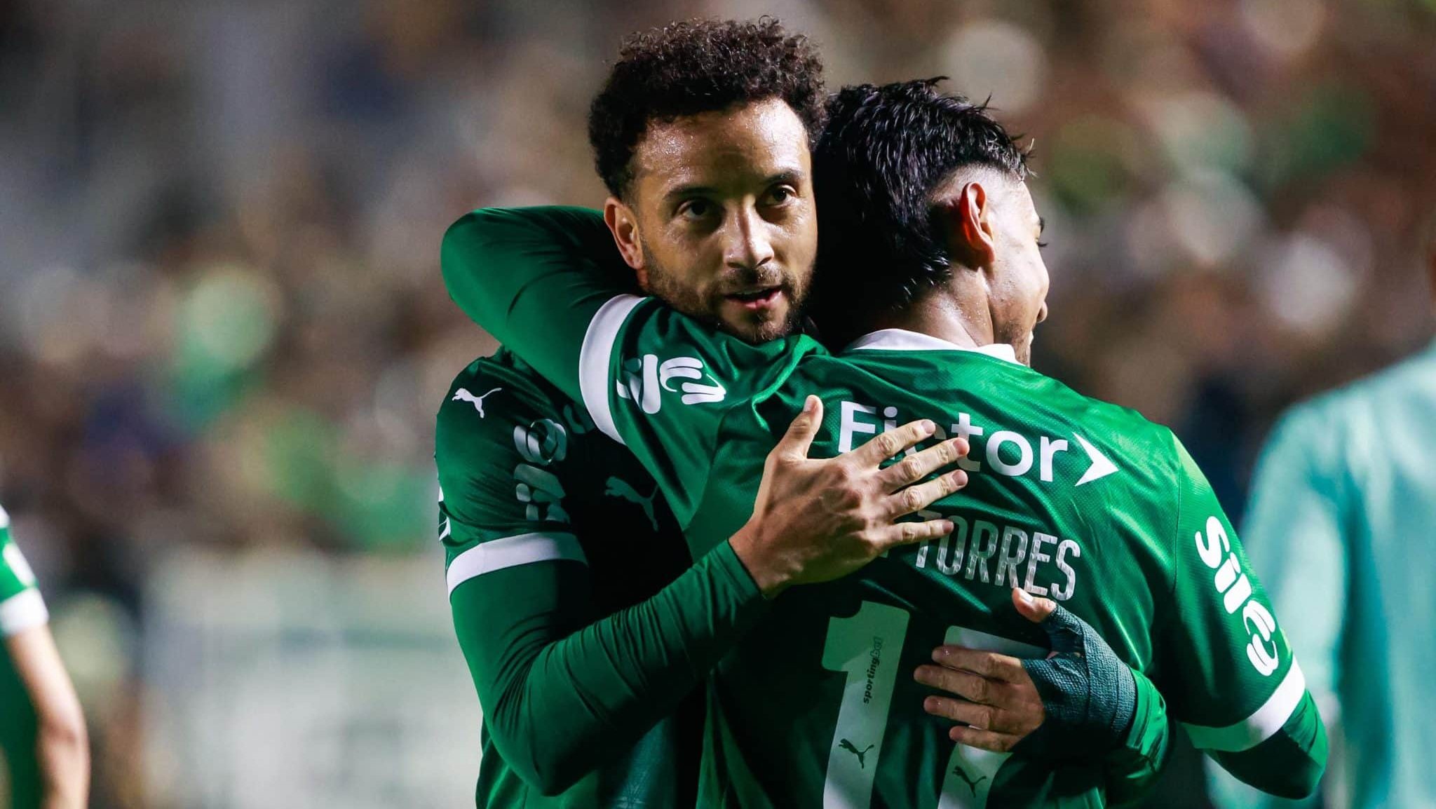 Felipe Anderson comemorando gol do Palmeiras contra a Juventude