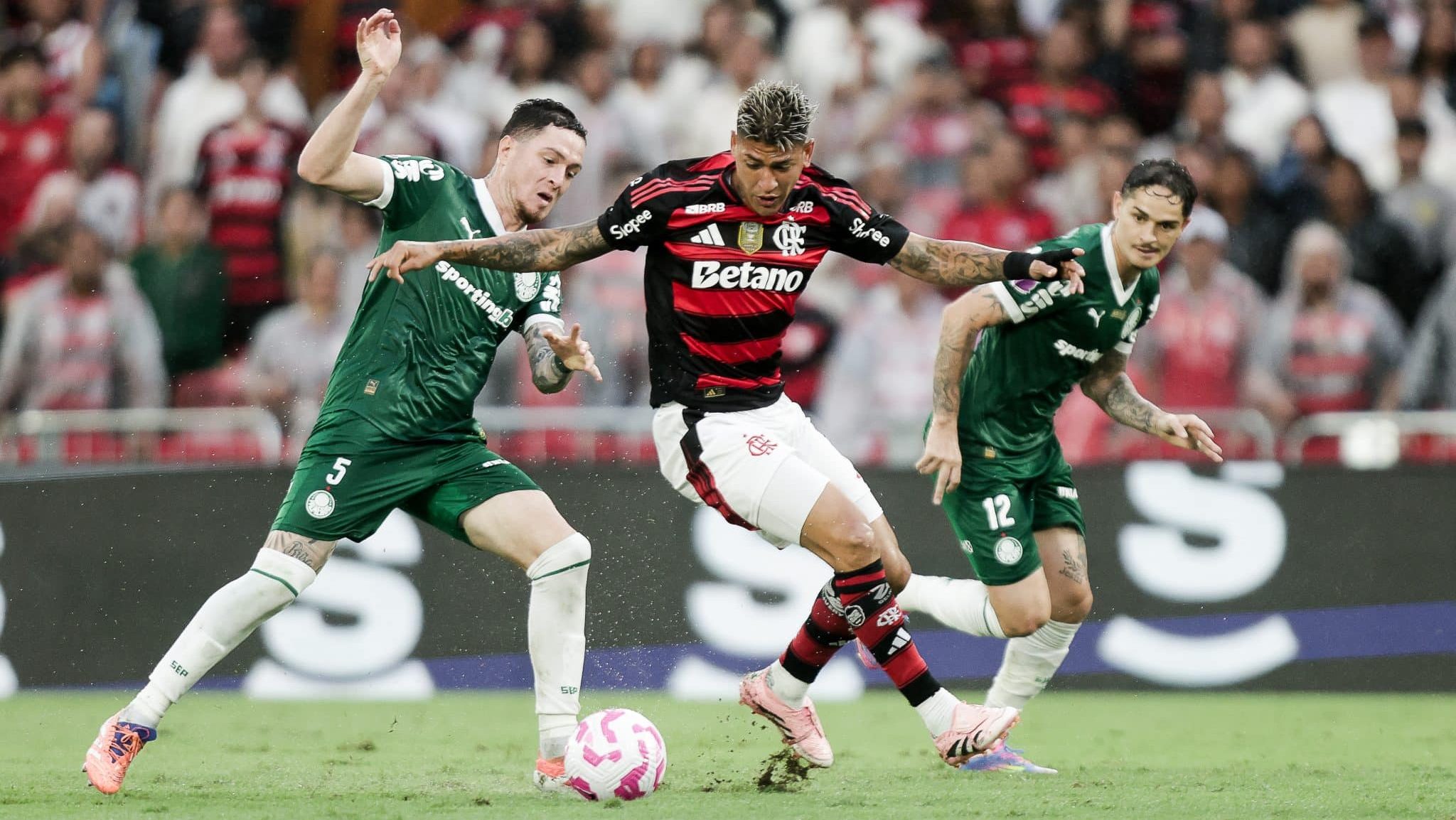 Flamengo e Palmeiras são elencos valiosos, e buscam o titulo da Libertadores