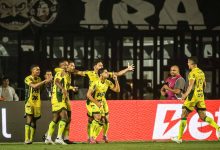 Jogadores do Mirassol comemoram gol na vitória sobre o Vasco