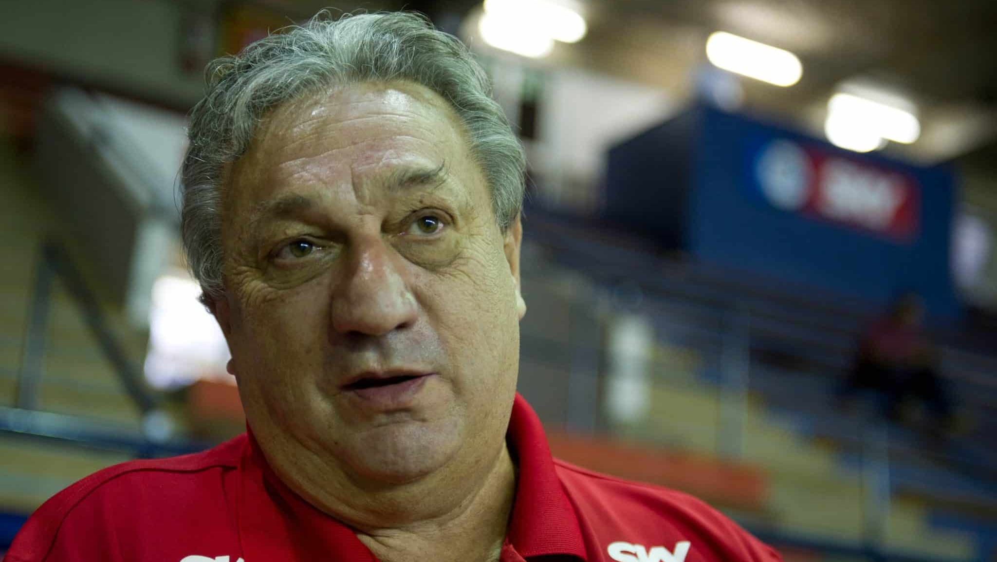 Cláudio Mortari, ex-técnico da seleção brasileira de basquete, morre aos 77 anos