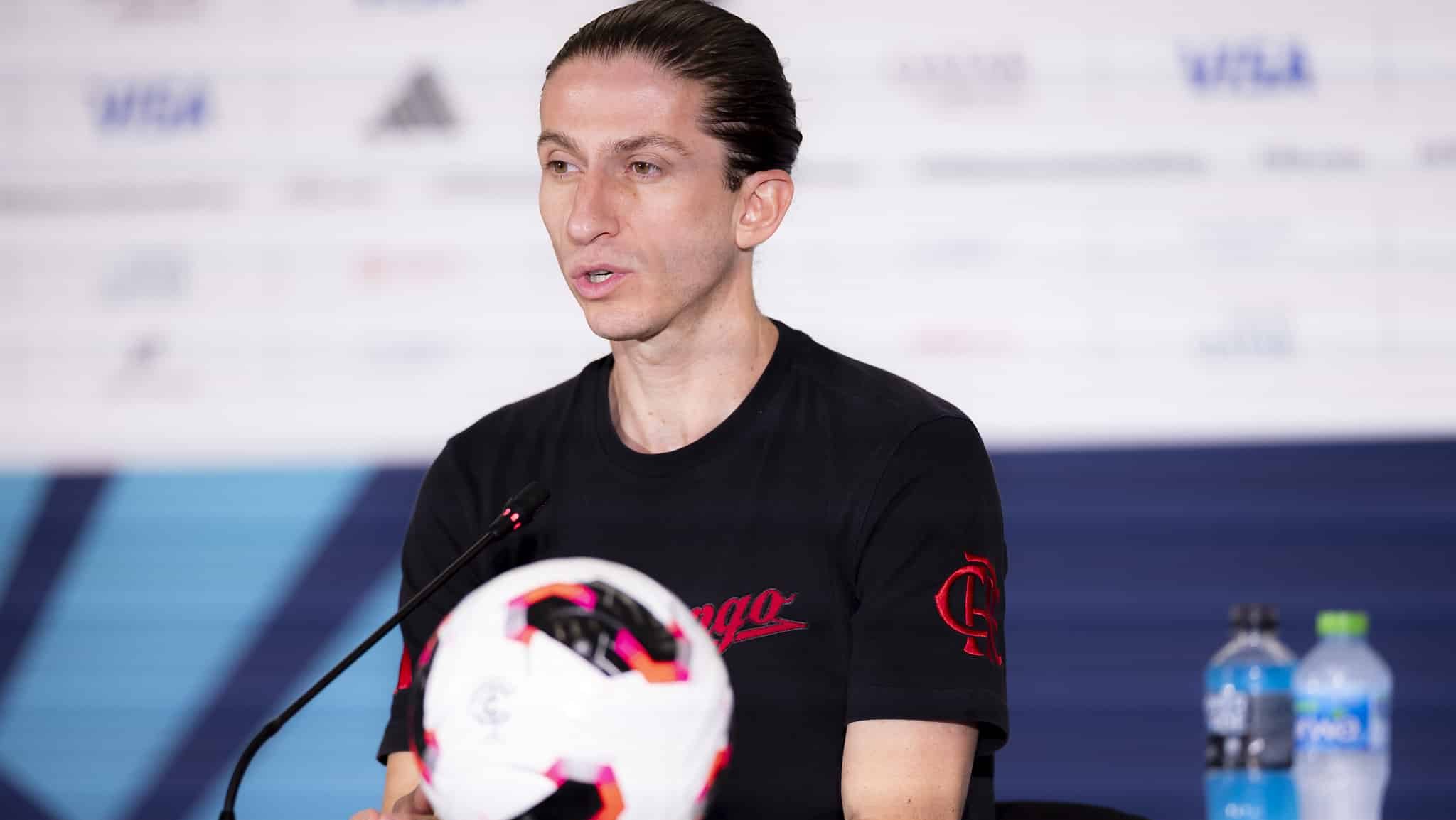 Filipe Luís em entrevista coletiva concedida nesta sexta (12)