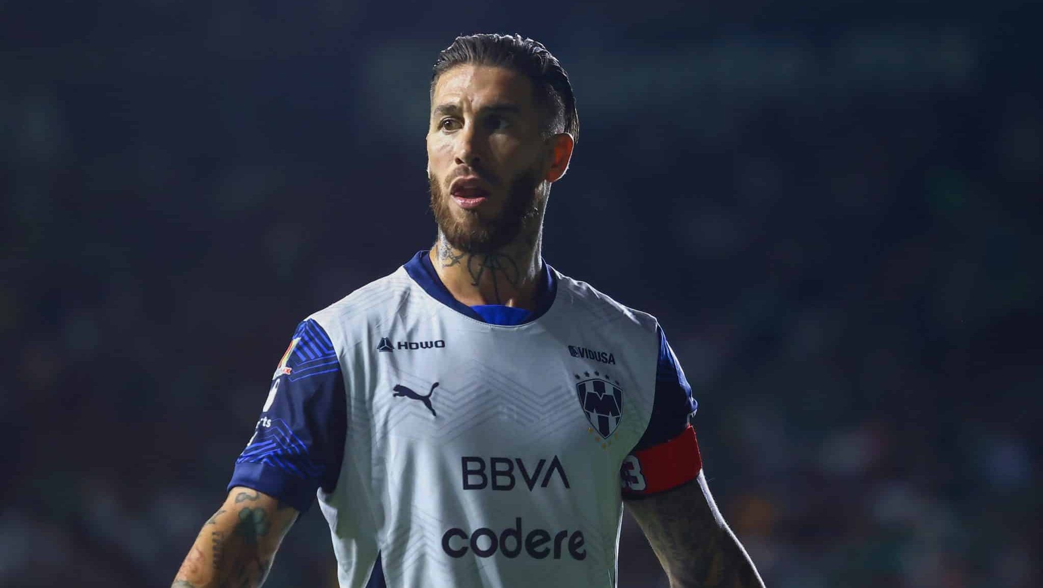 Sergio Ramos em ação pelo Monterrey, do México - Leopoldo Smith/Getty Images