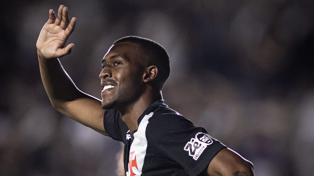 Rayan em ação pelo Vasco