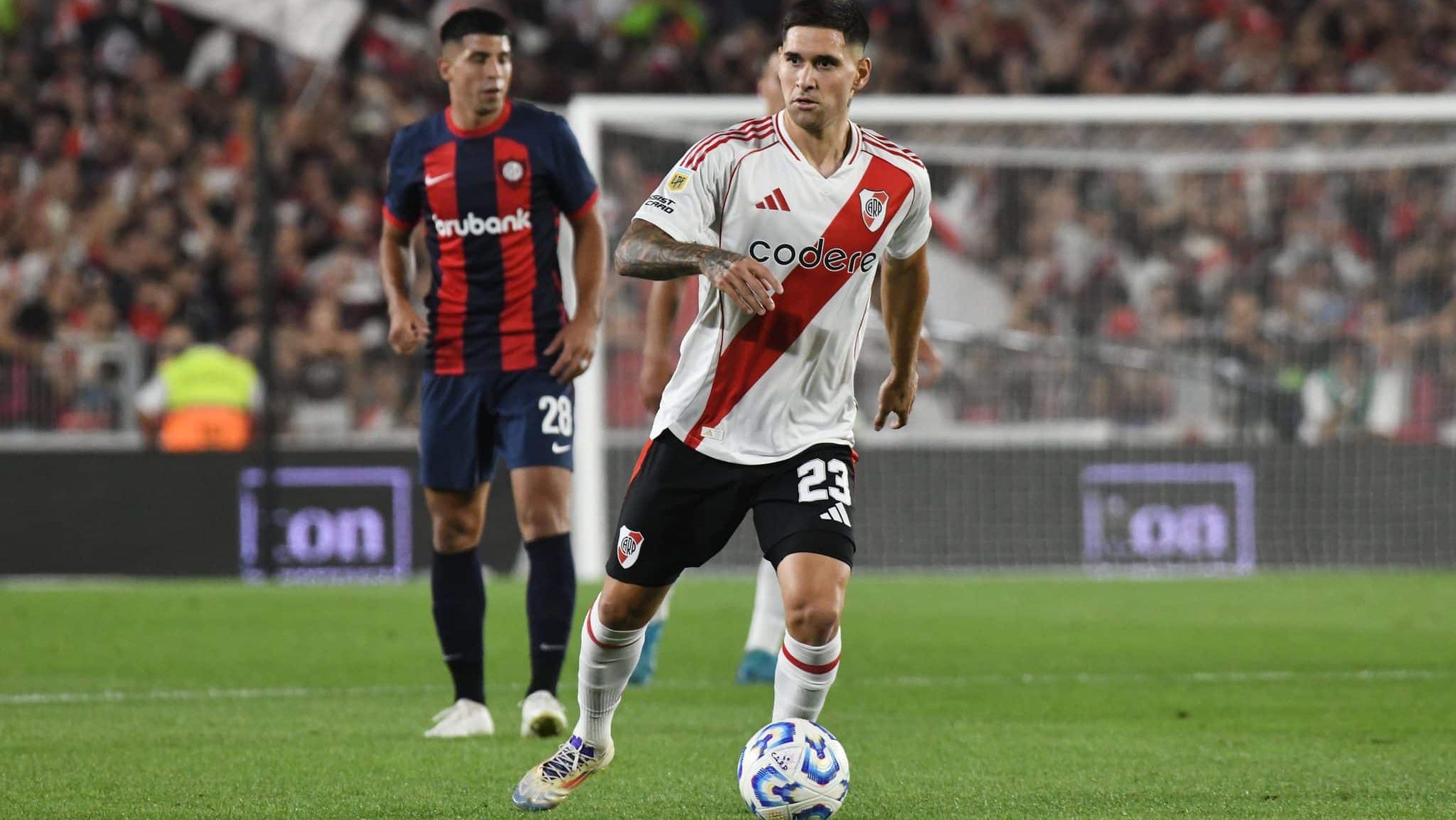 Rodrigo Villagra foi do River Plate para o CSKA, e está na mira do Internacional