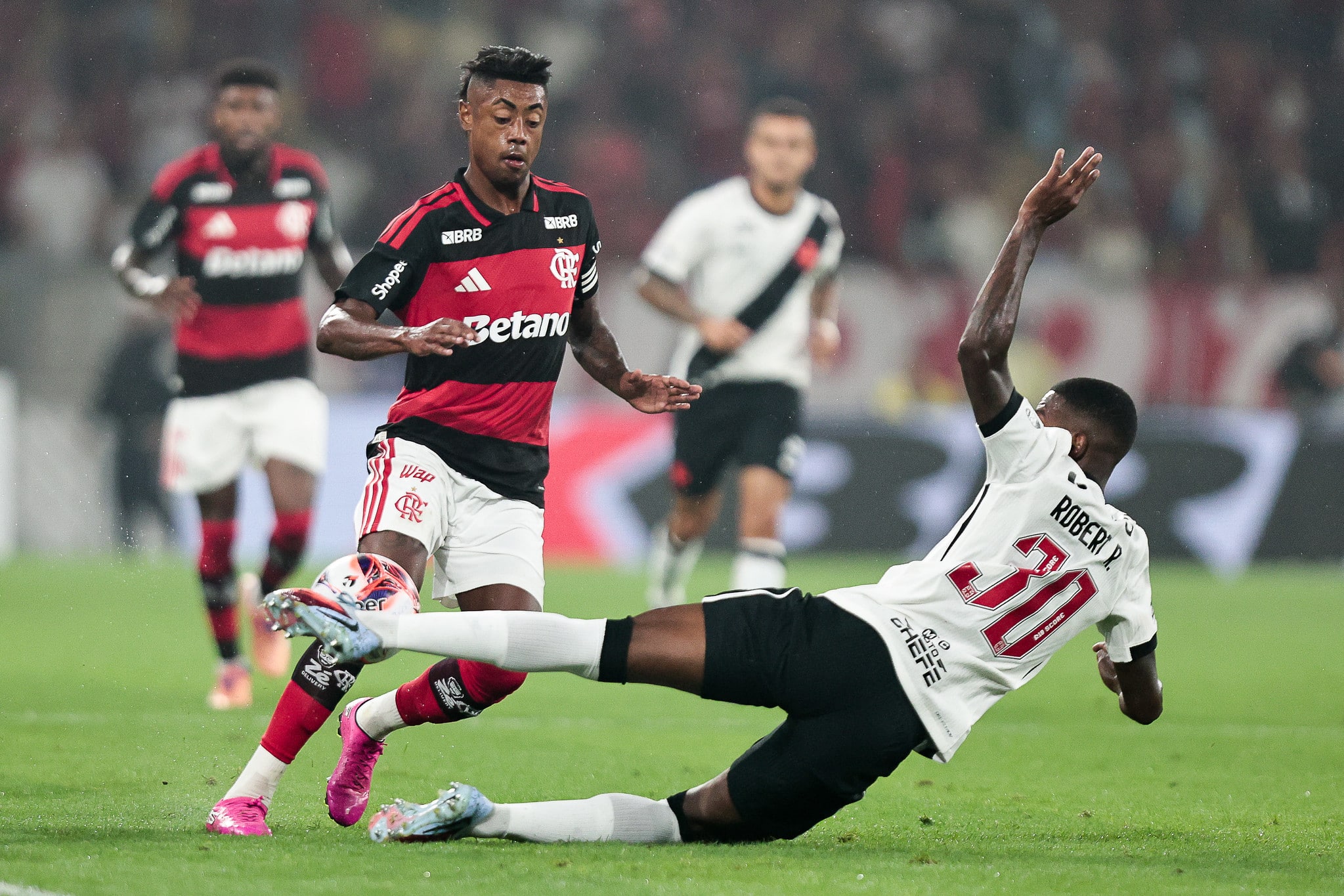 Vasco perdeu para o Flamengo no Maracanã