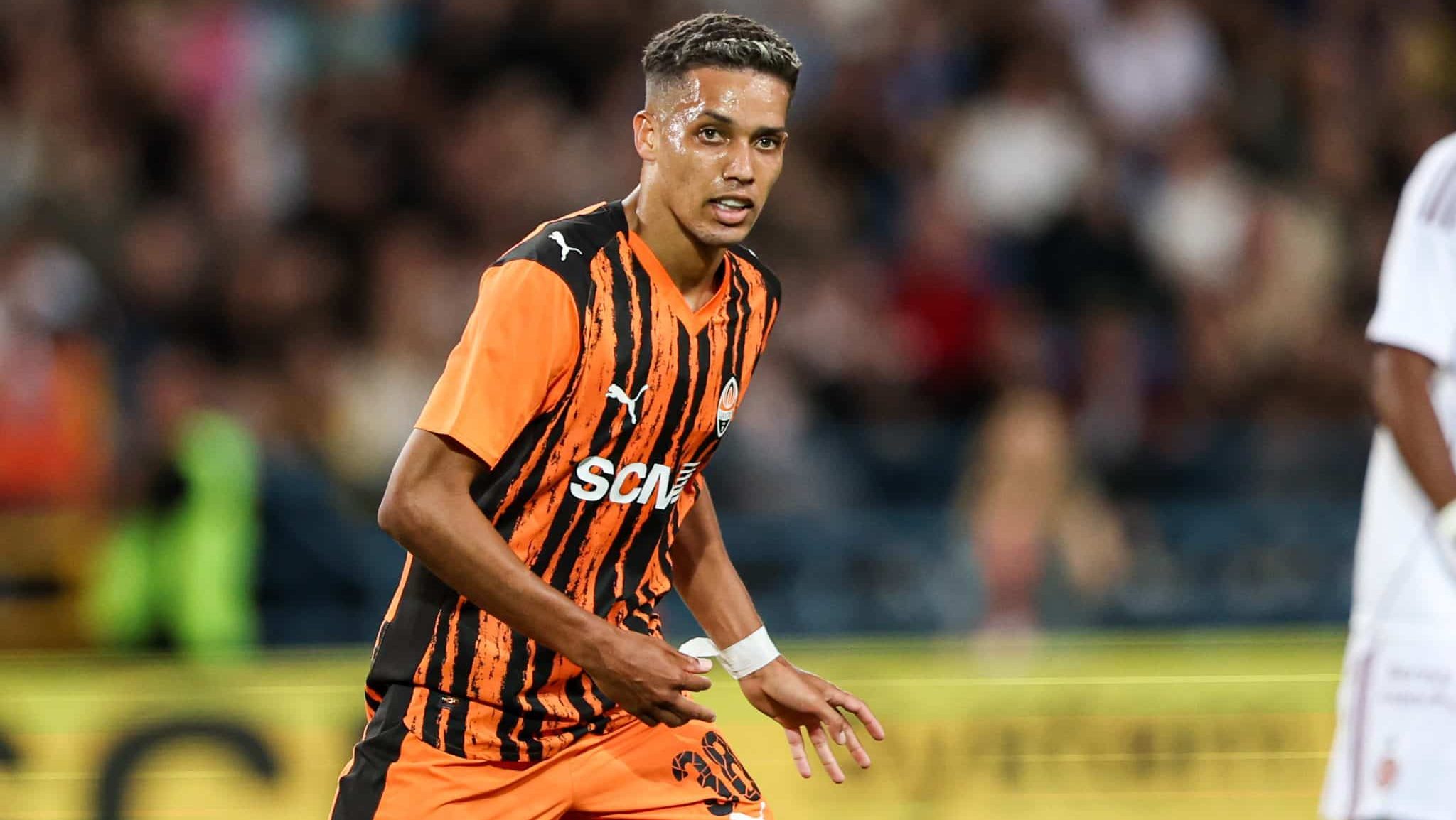 Pedrinho em ação pelo Shakhtar Donetsk