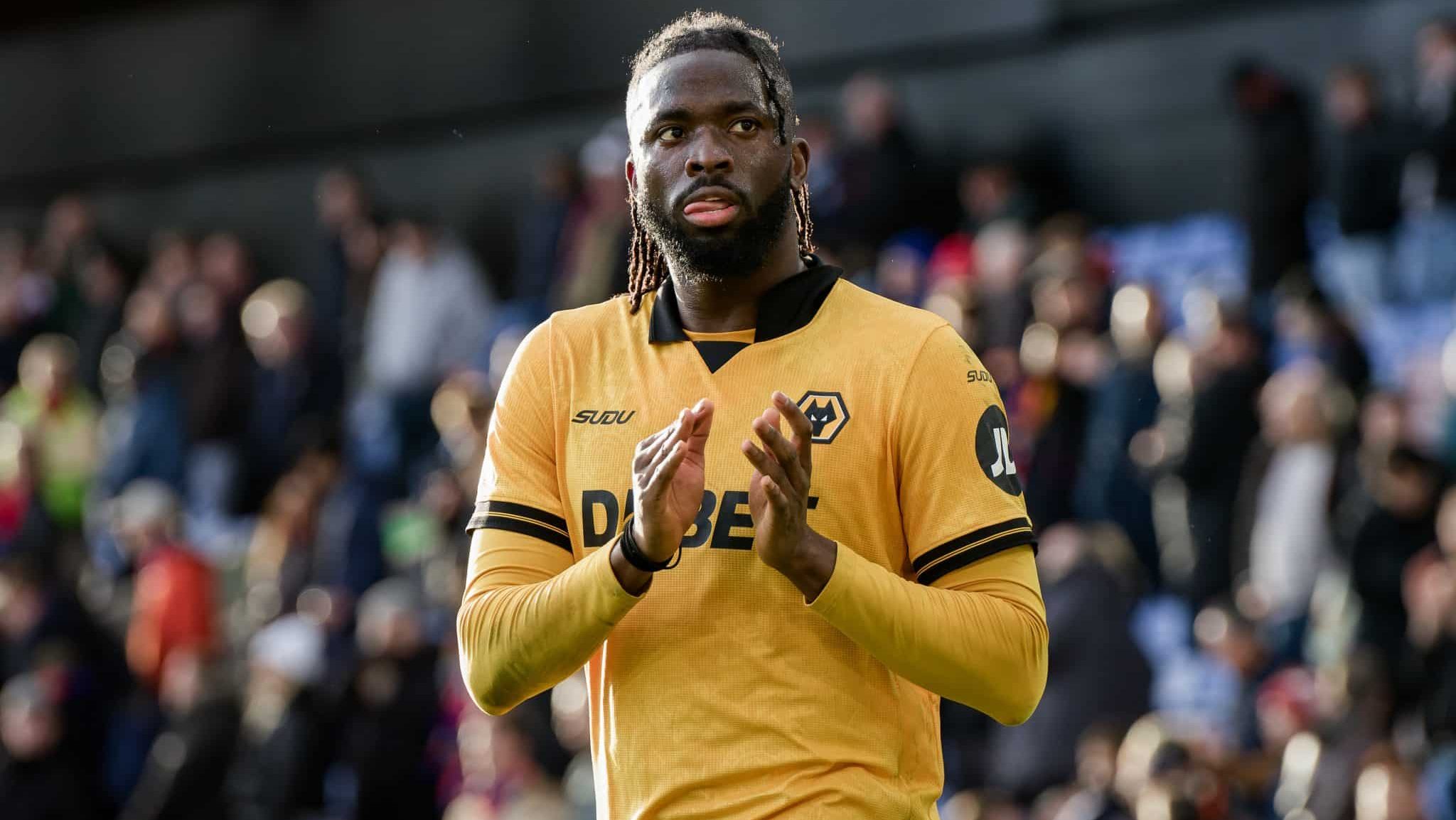 Tolu Arokodare, atacante do Wolverhampton, foi vítima de racismo