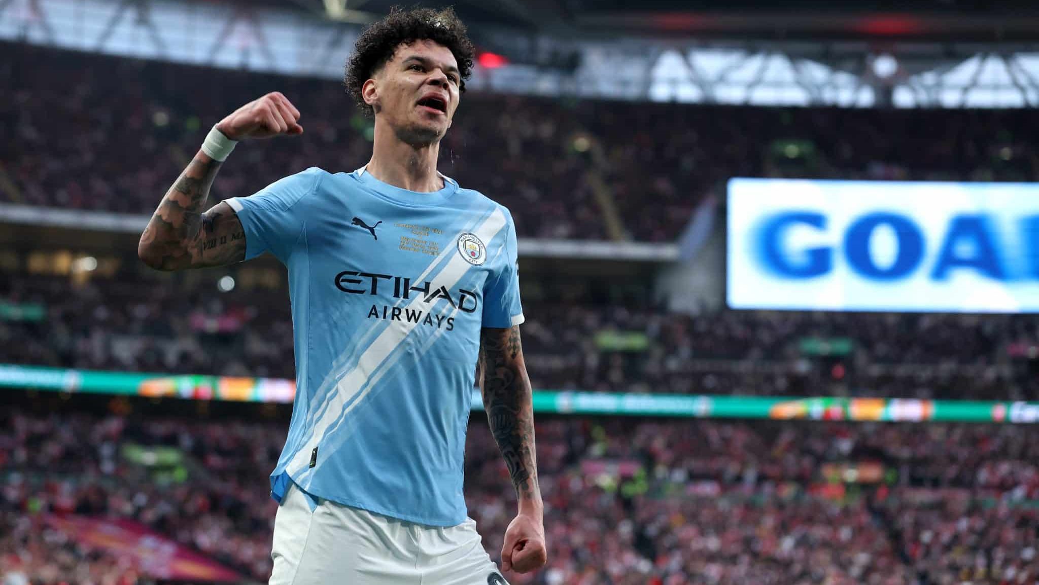 Nico O'Reilly comemorando gol pelo Manchester City contra o Arsenal